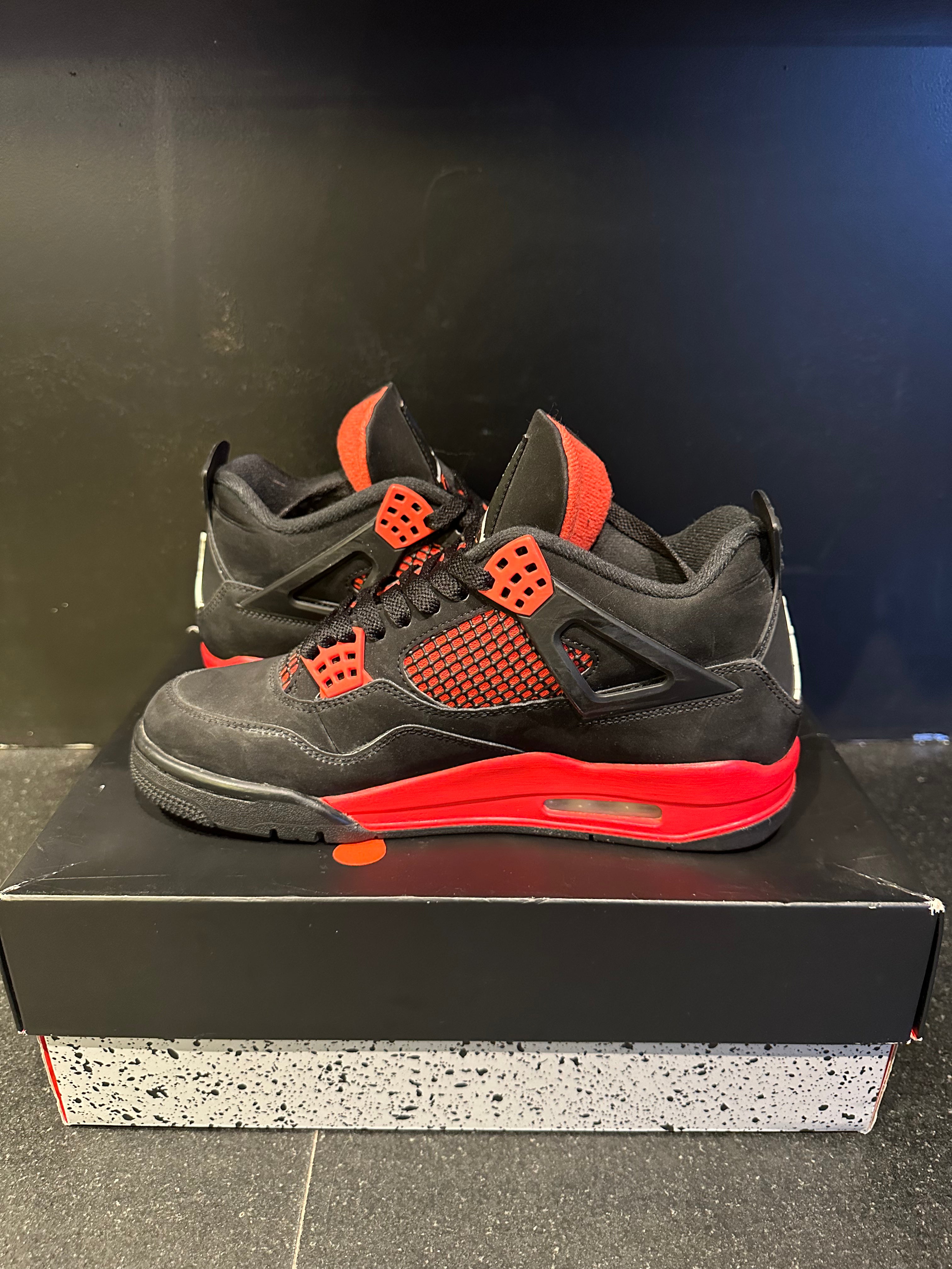 Jordan 4 "Red Thunder" Size 8 Preowned with Box