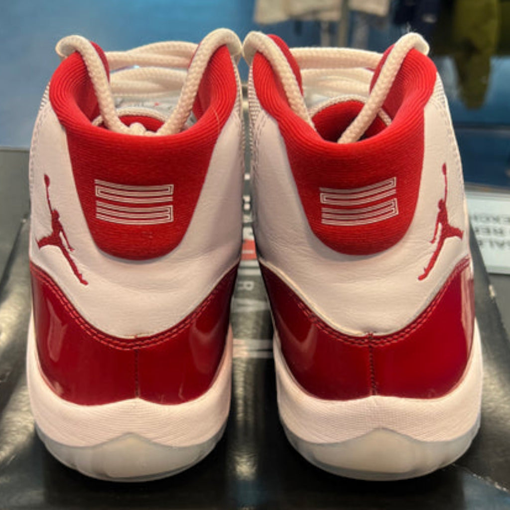 Air Jordan 11 Cherry Size 10.5M preowned