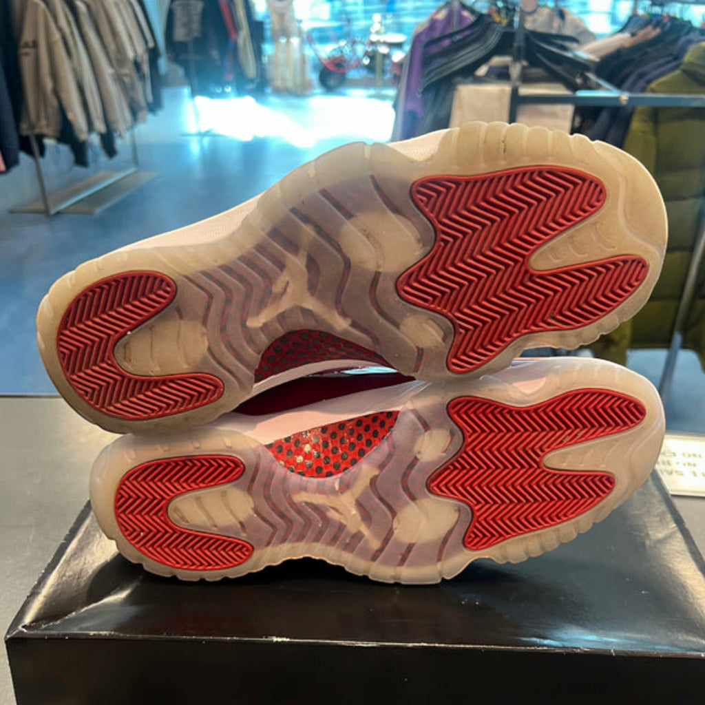 Air Jordan 11 Cherry Size 10.5M preowned
