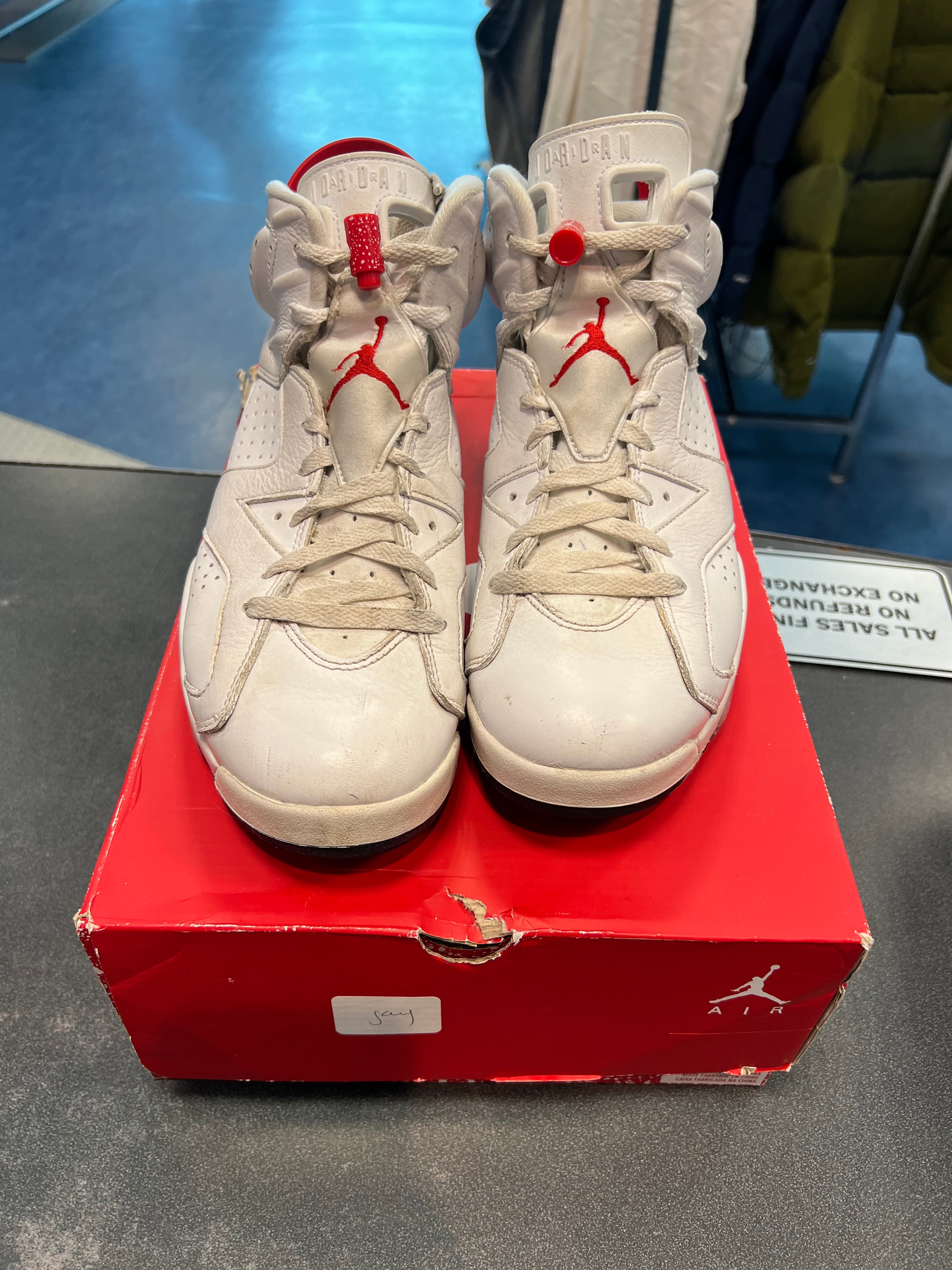Air Jordan 6 Red Oreos Size 10M Preowned
