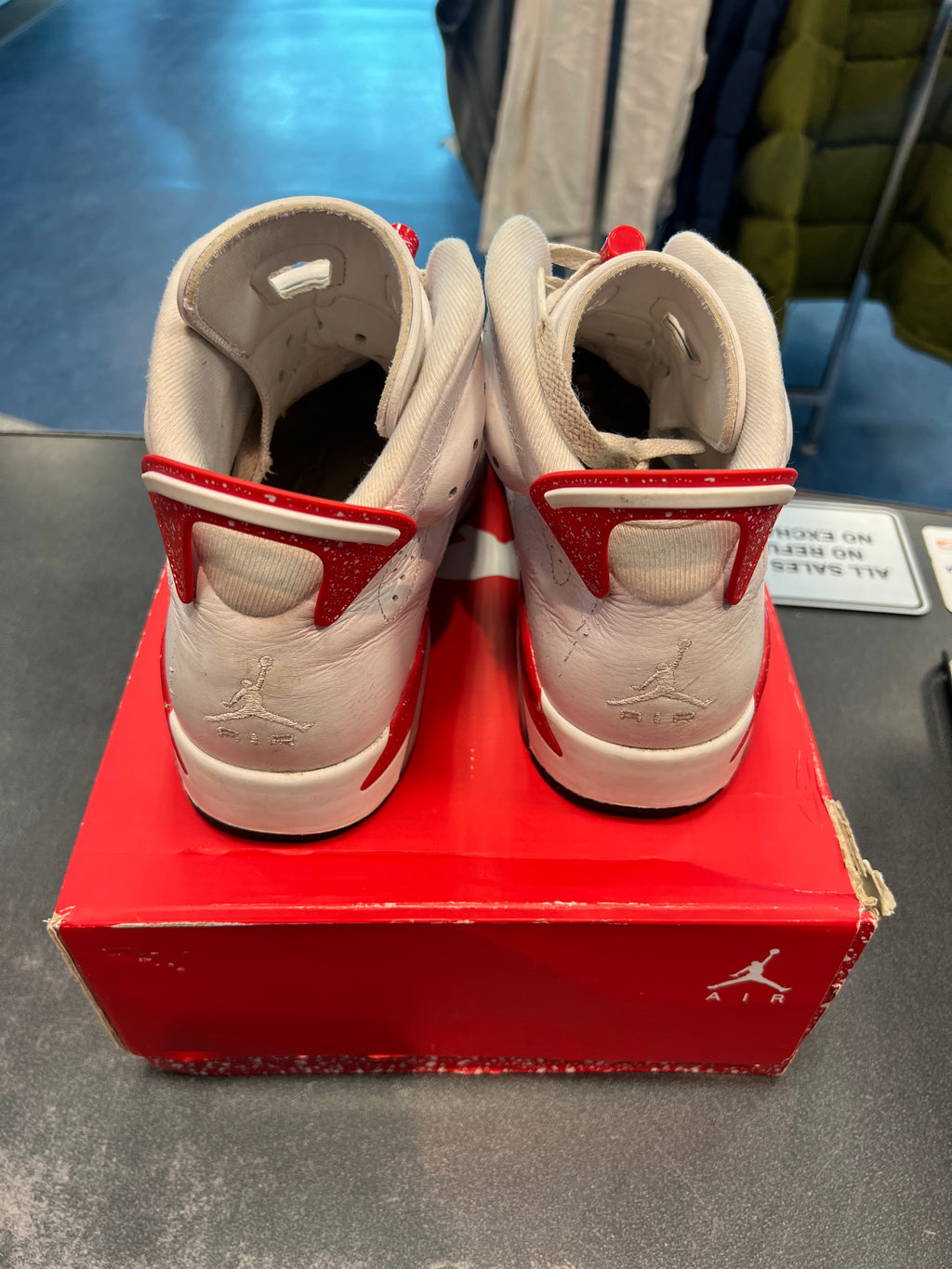 Air Jordan 6 Red Oreos Size 10M Preowned
