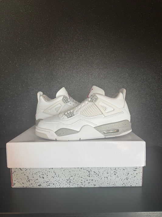 Jordan 4 'Oreo' Size 8.5 Preowned with box