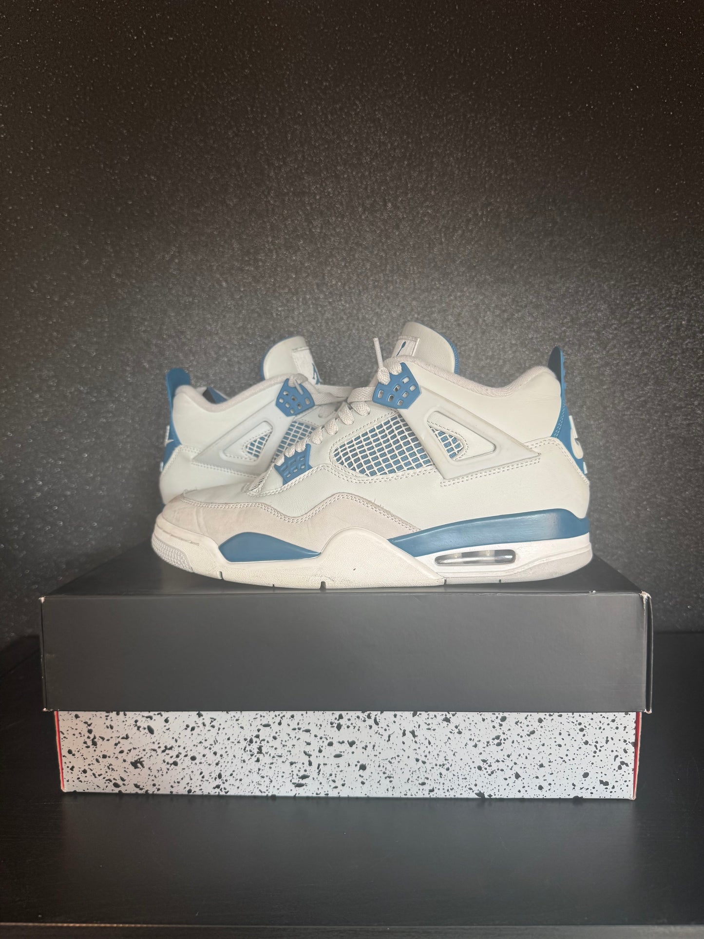 Jordan 4 'Military Blue' Size 10 Preowned with box