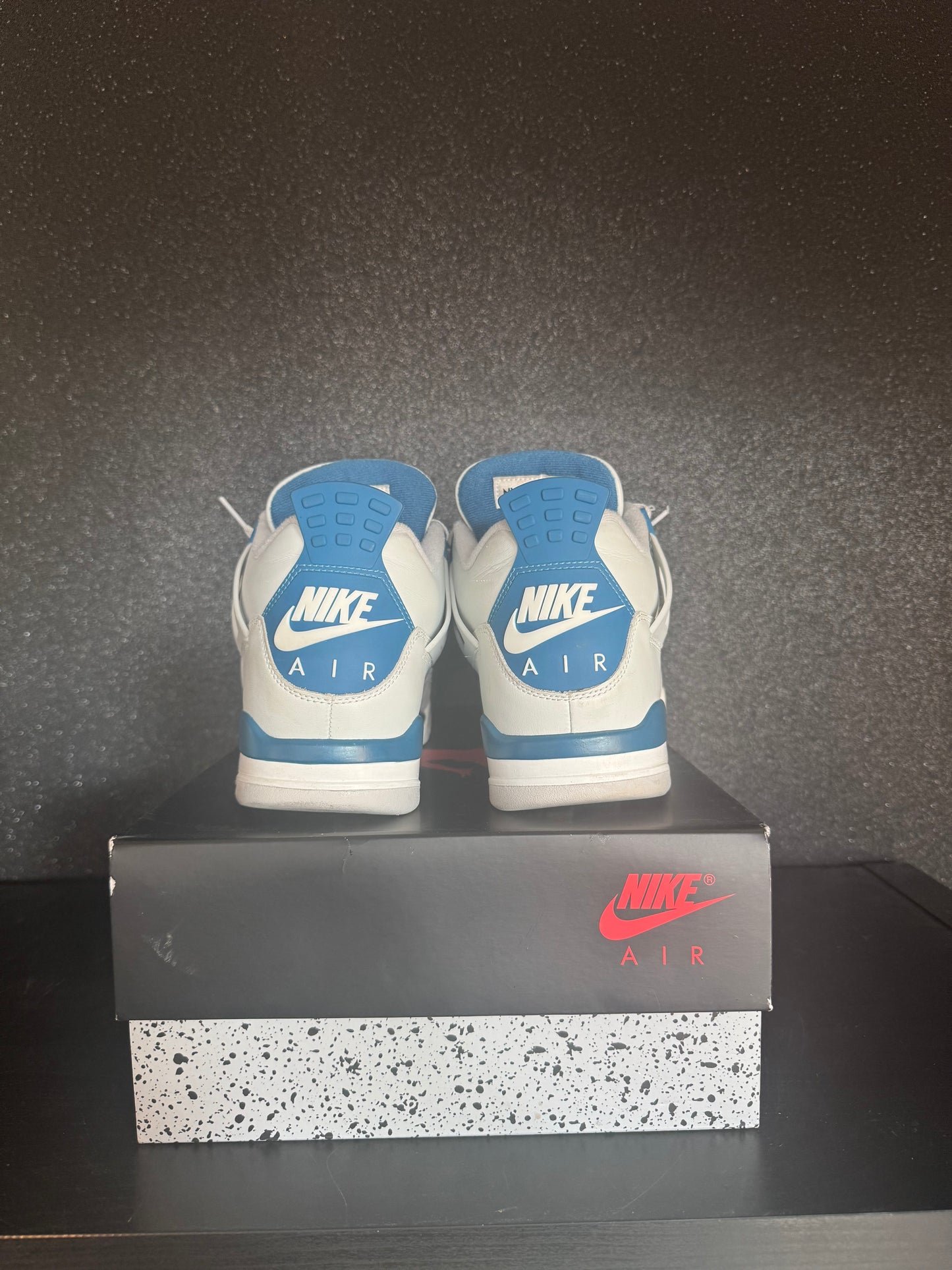 Jordan 4 'Military Blue' Size 10 Preowned with box
