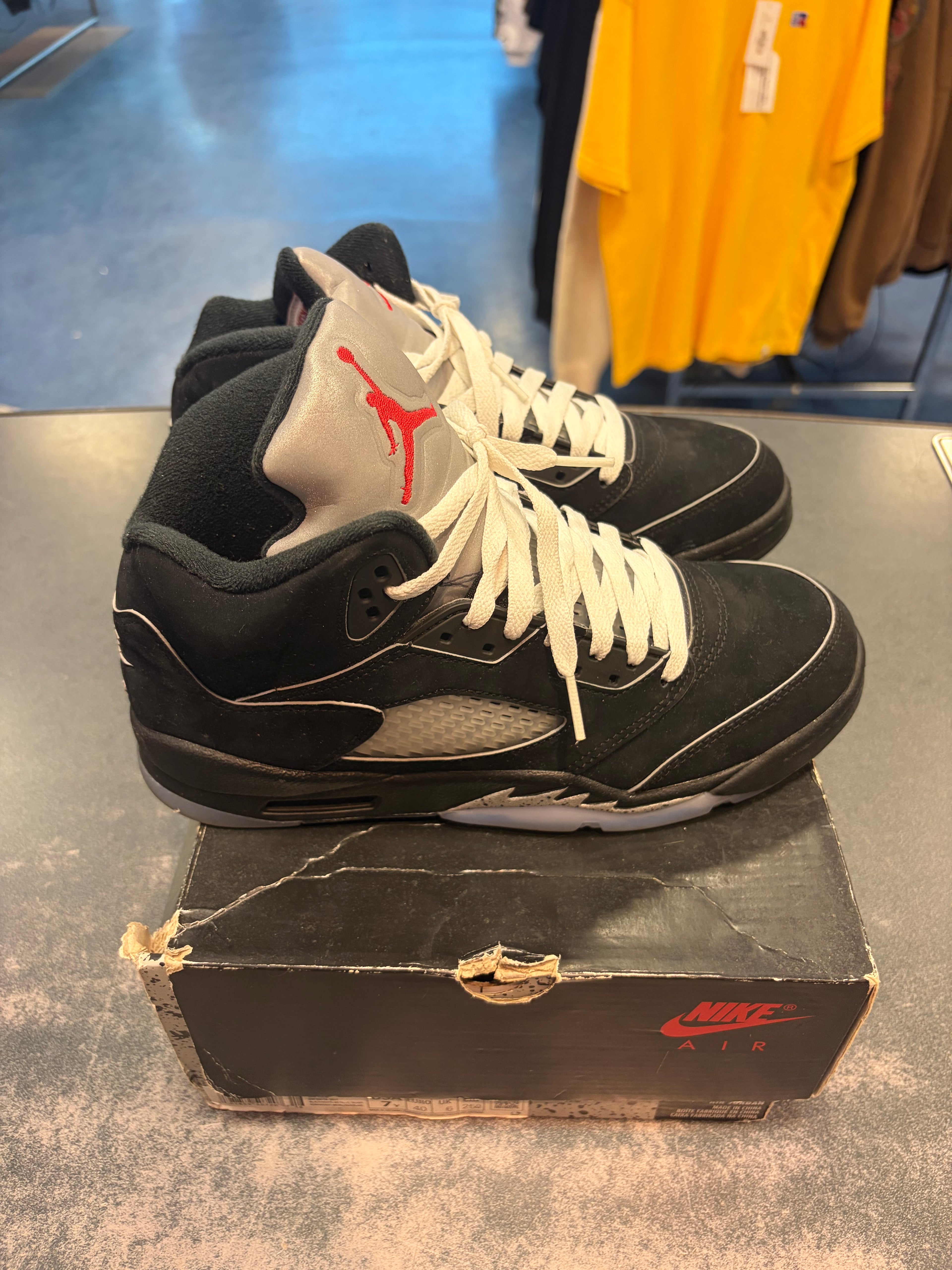 Jordan 5 "Metallic Reimagined" Size 7Y Preowned
