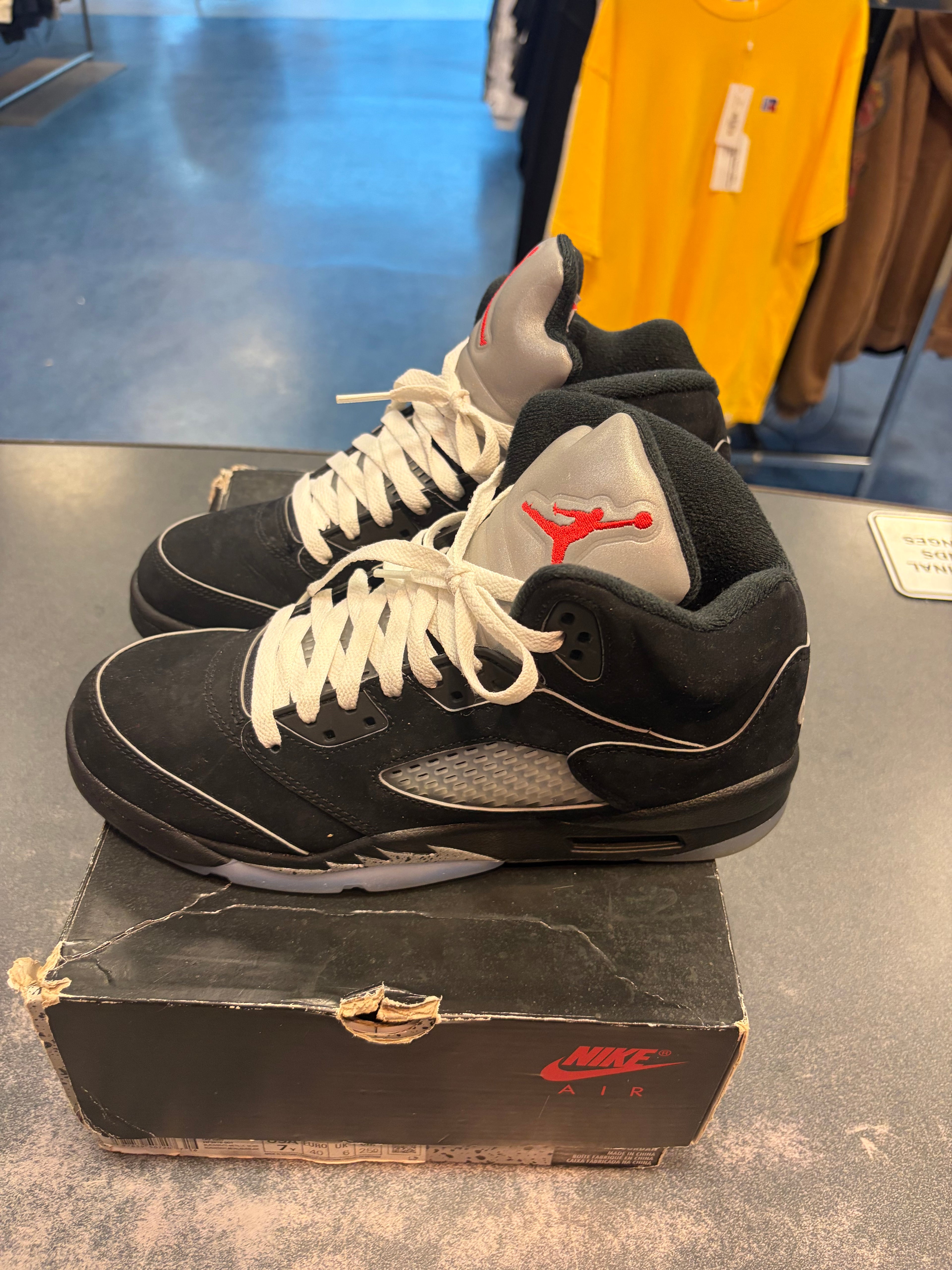 Jordan 5 "Metallic Reimagined" Size 7Y Preowned