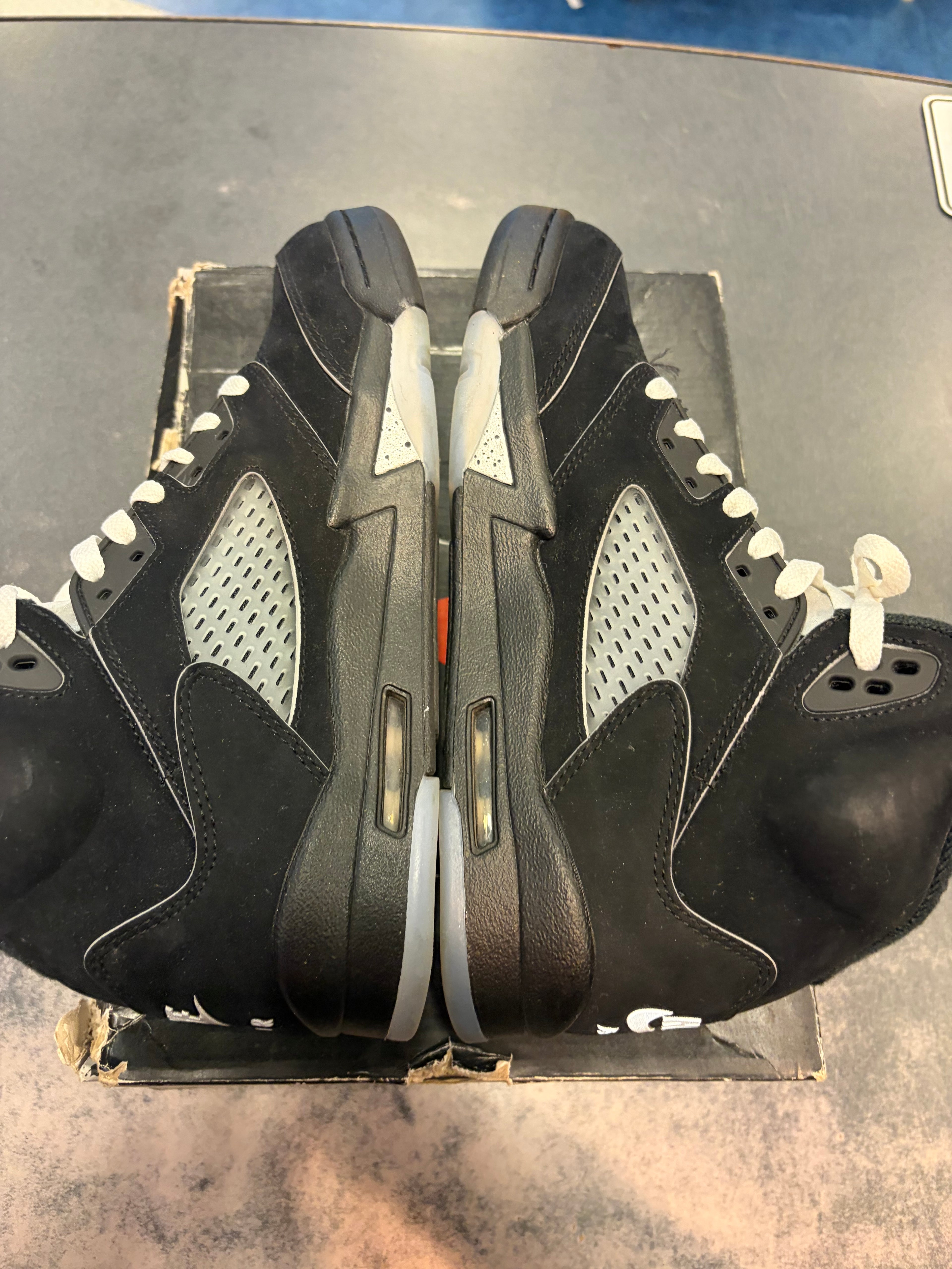 Jordan 5 "Metallic Reimagined" Size 7Y Preowned