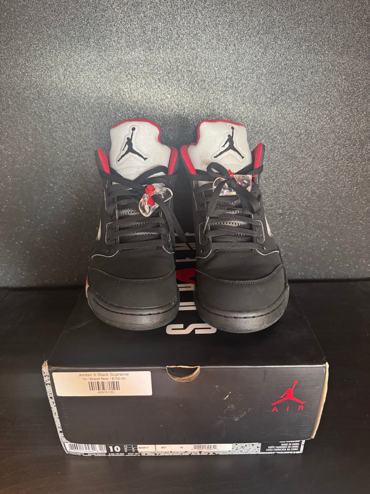 Jordan 5 'Supreme Black' Size 10 Preowned with box