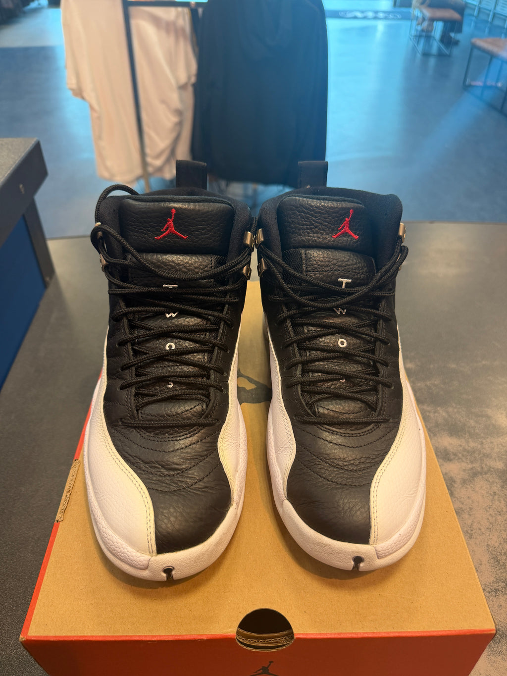Jordan 12 Retro "Playoffs" (2022) Size 10.5 Preowned