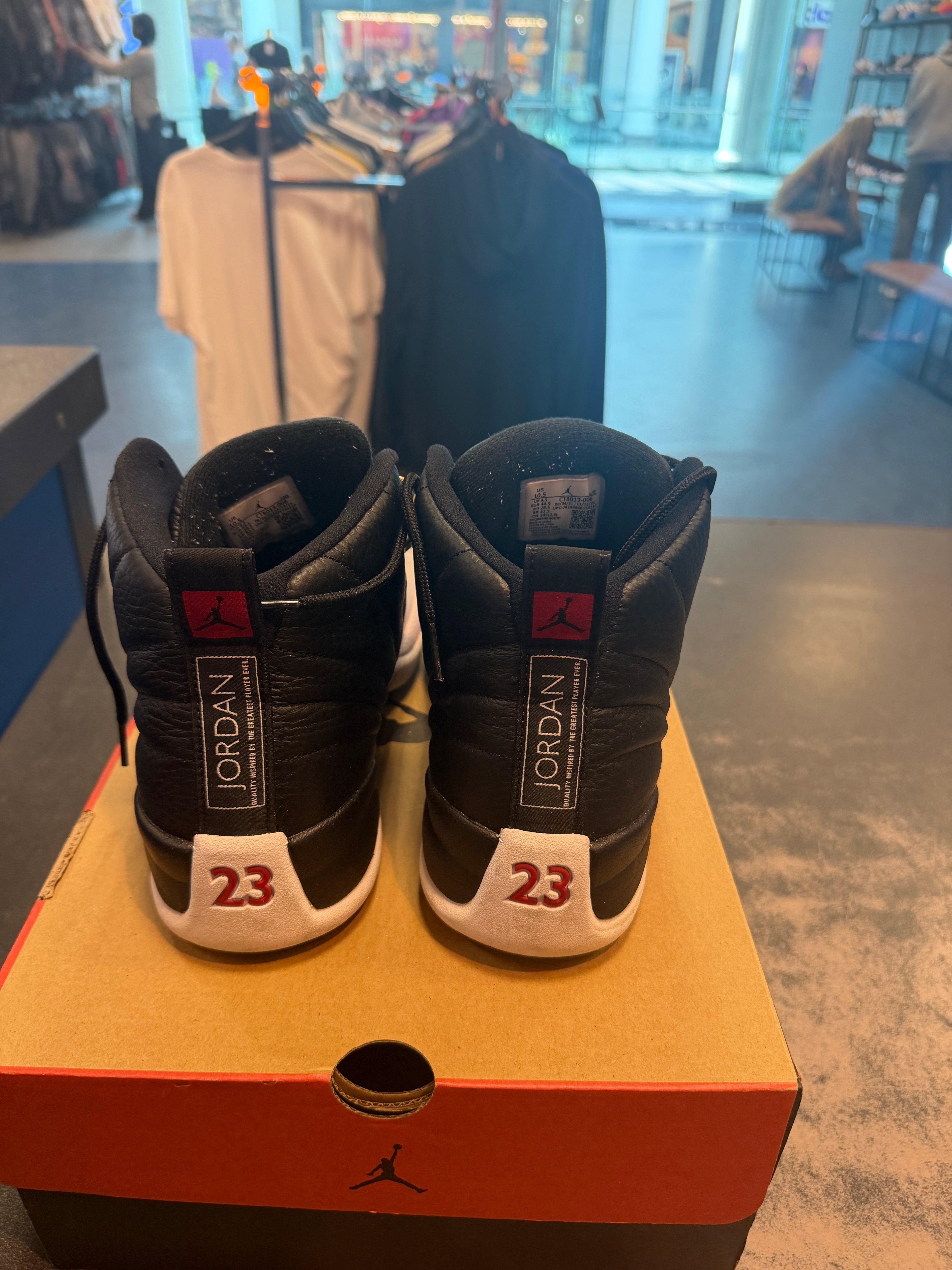 Jordan 12 Retro "Playoffs" (2022) Size 10.5 Preowned