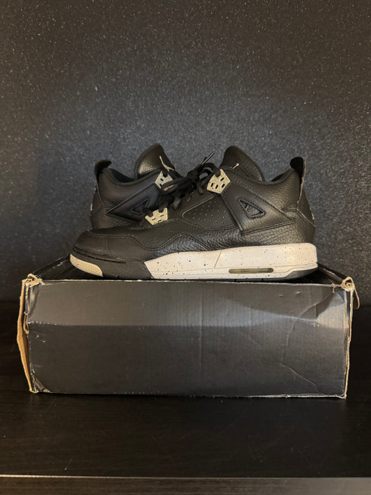 Jordan 4 'Oreo' GS Size 7Y Preowned with box