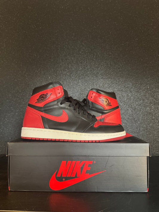 Jordan 1 'Banned' Size 10 Preowned with box.