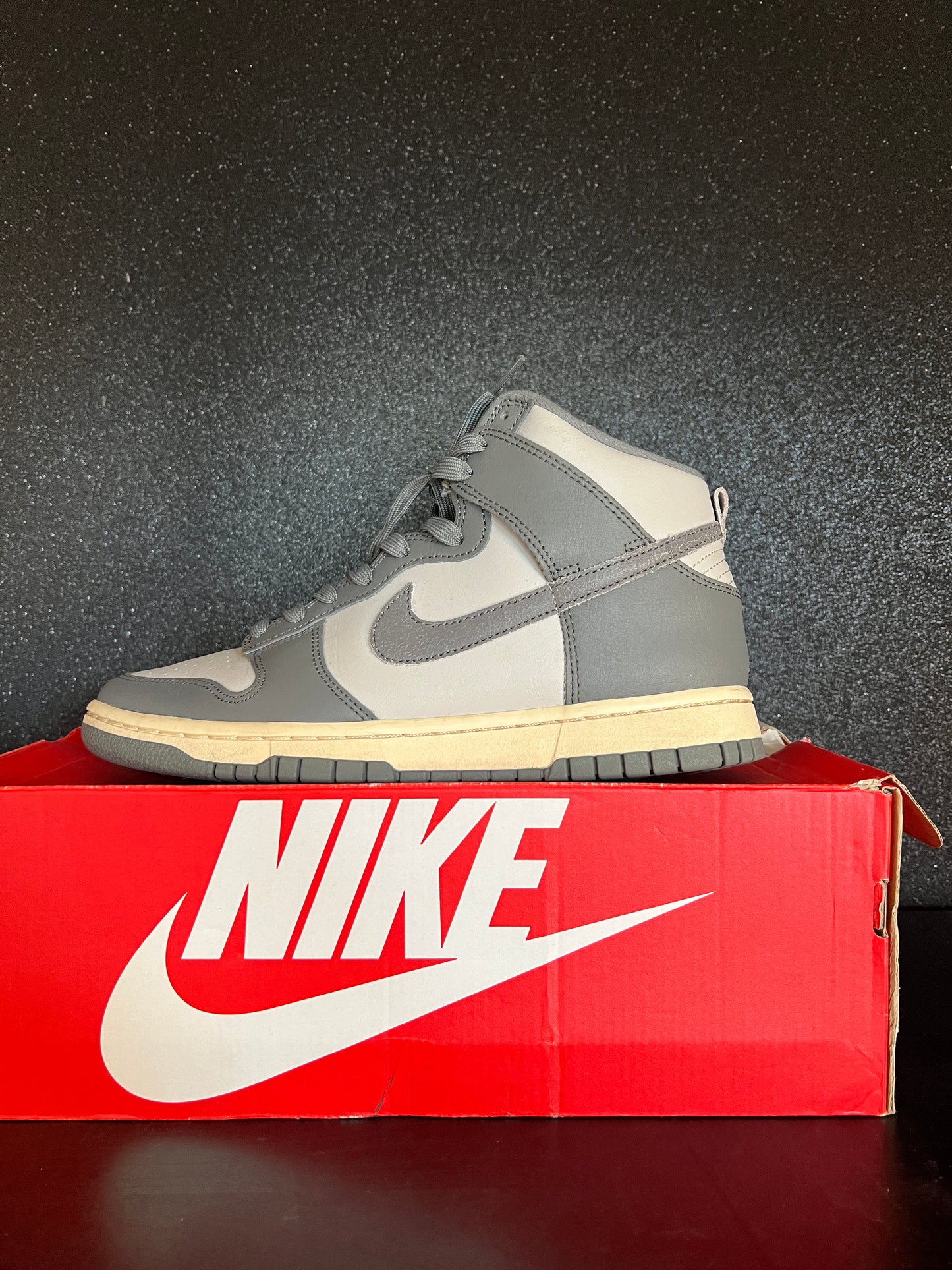 Nike Dunk High Light Bone Grey Size 8 Preowned