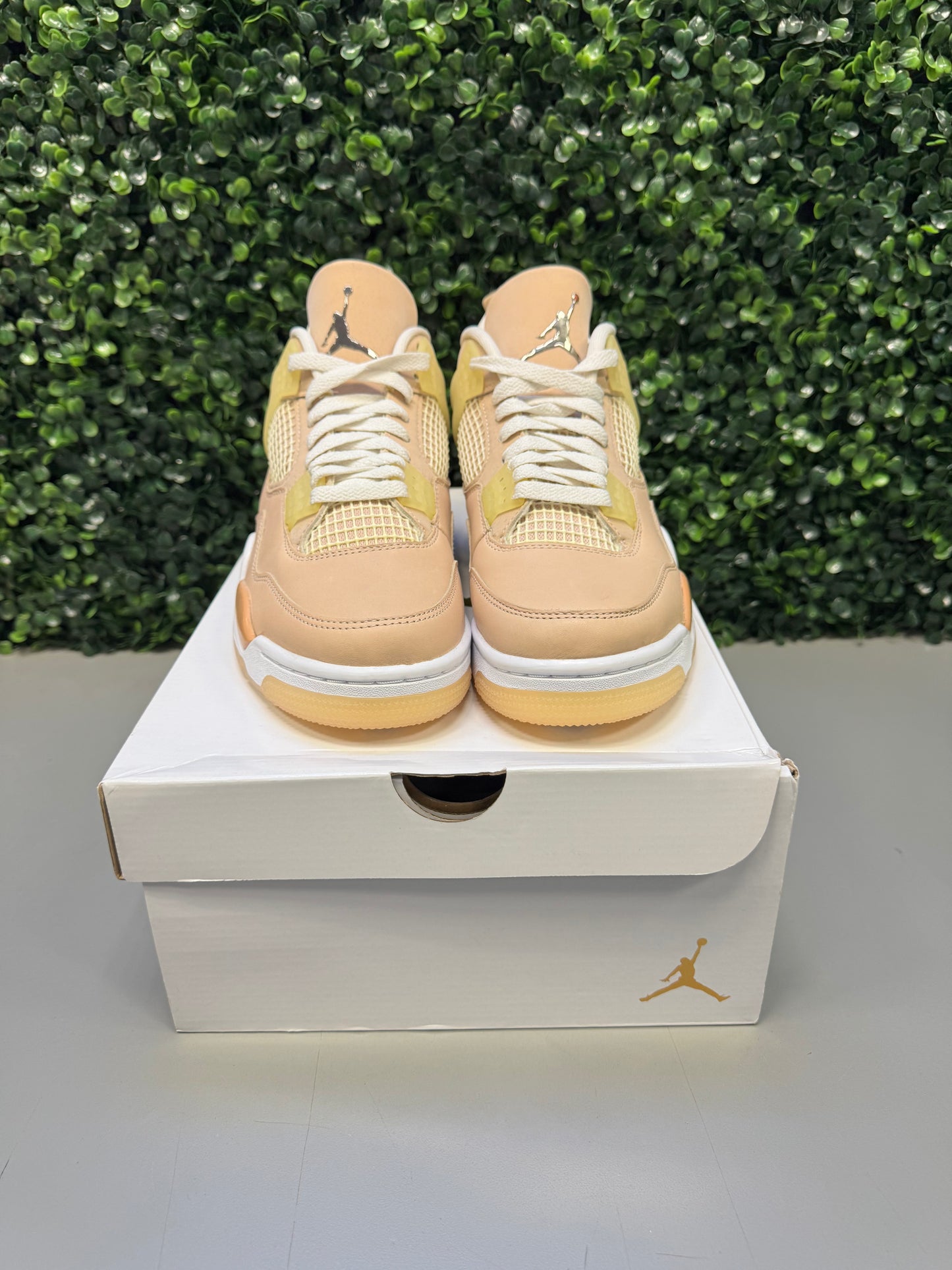 Jordan 4 "Shimmer" Size 9W / 7.5M Preowned