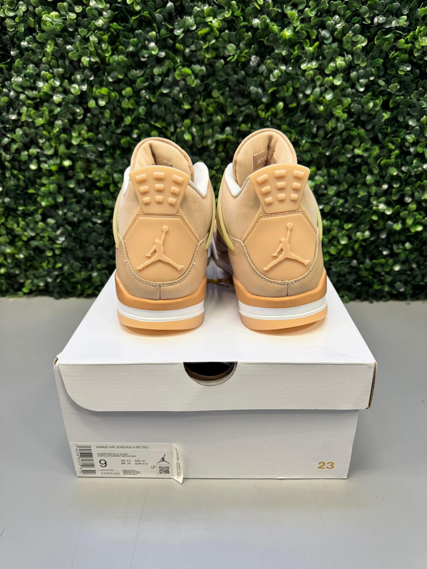 Jordan 4 "Shimmer" Size 9W / 7.5M Preowned