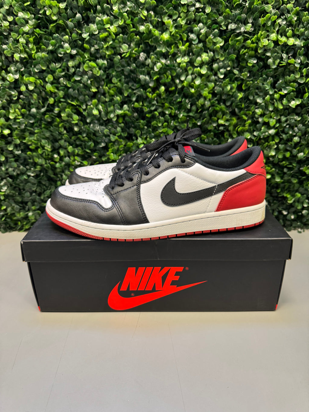 Jordan 1 Low OG "Black Toe" SIze 11.5 Preowned