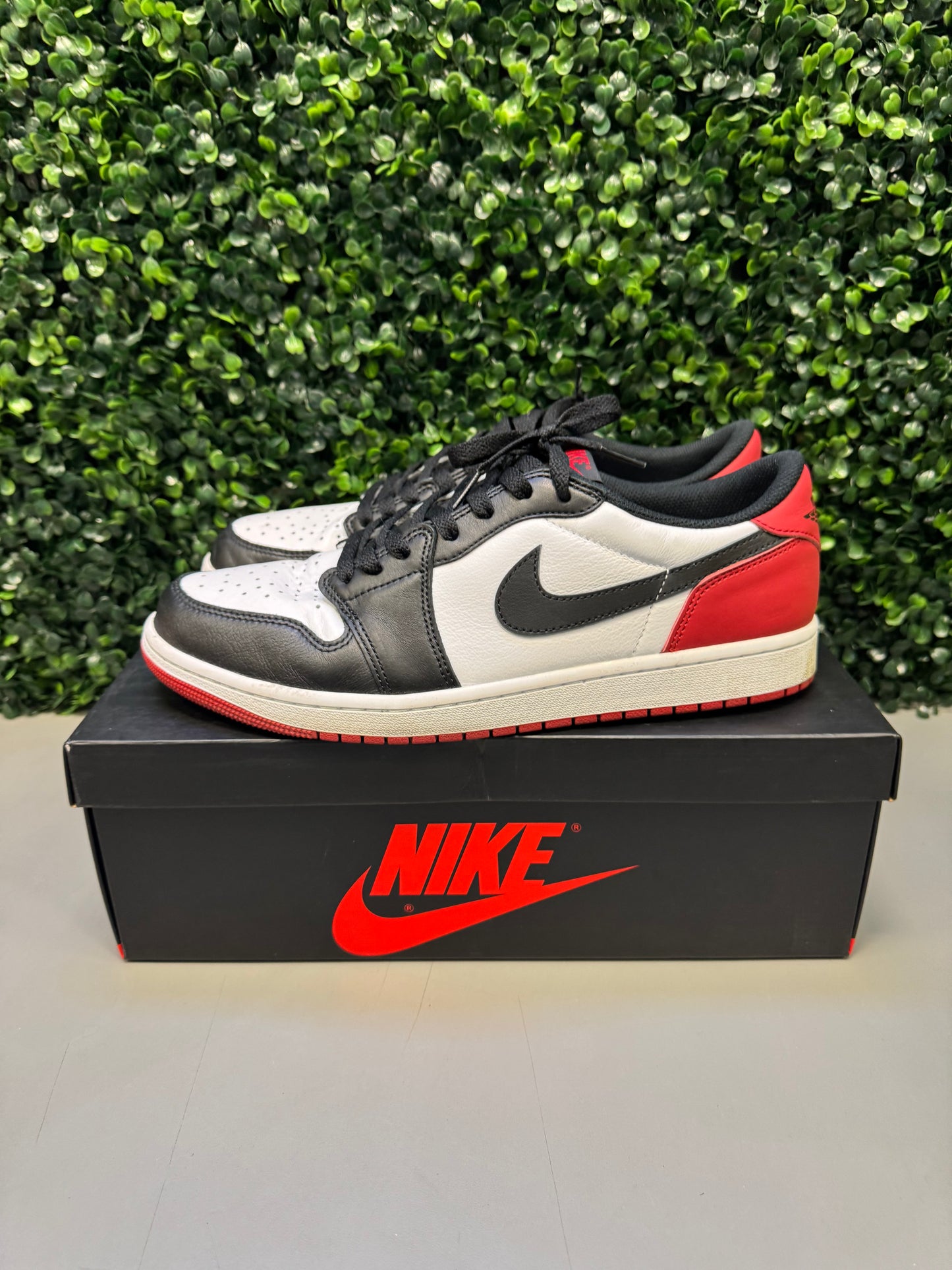 Jordan 1 Low OG "Black Toe" SIze 11.5 Preowned