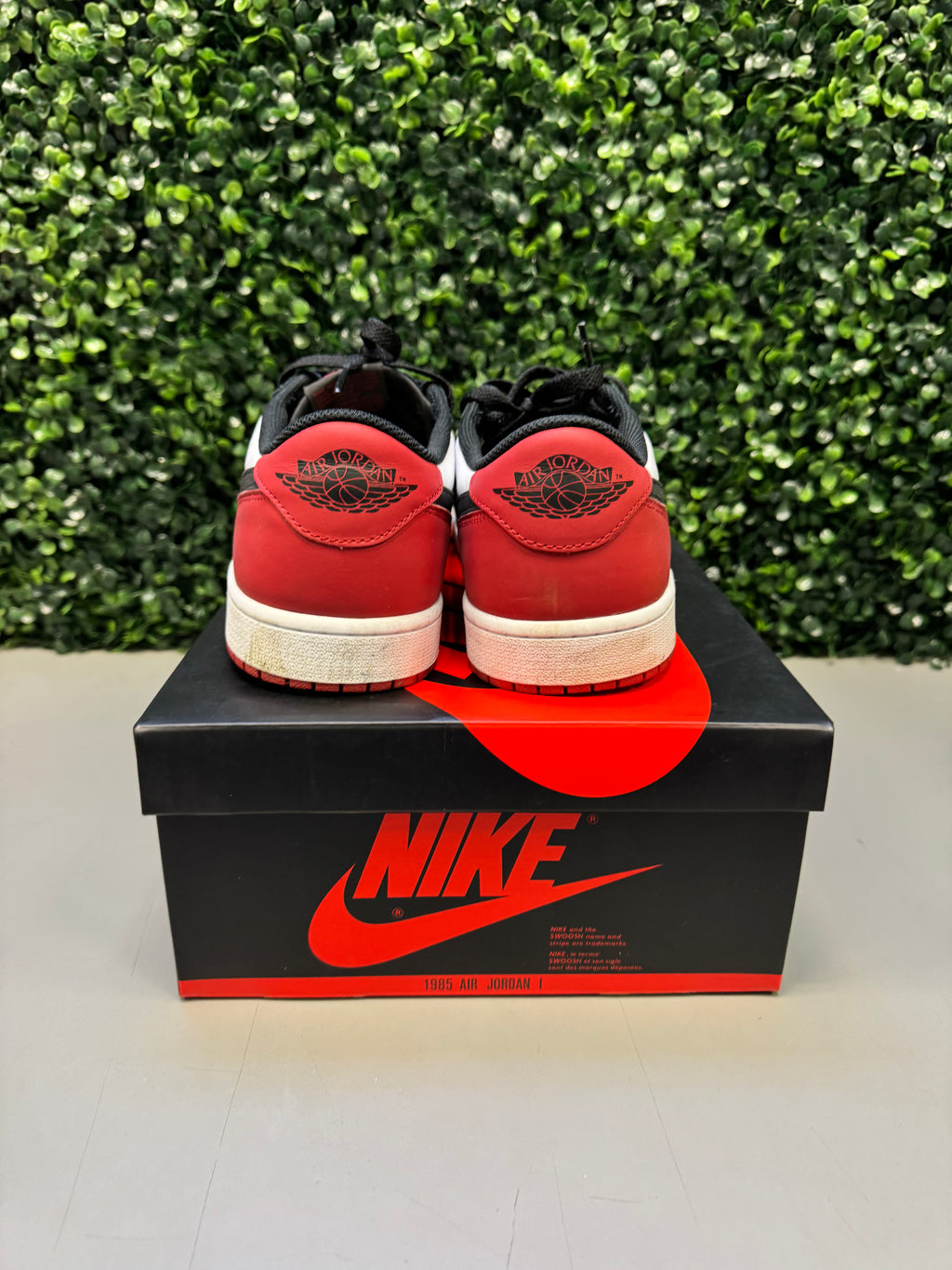 Jordan 1 Low OG "Black Toe" SIze 11.5 Preowned