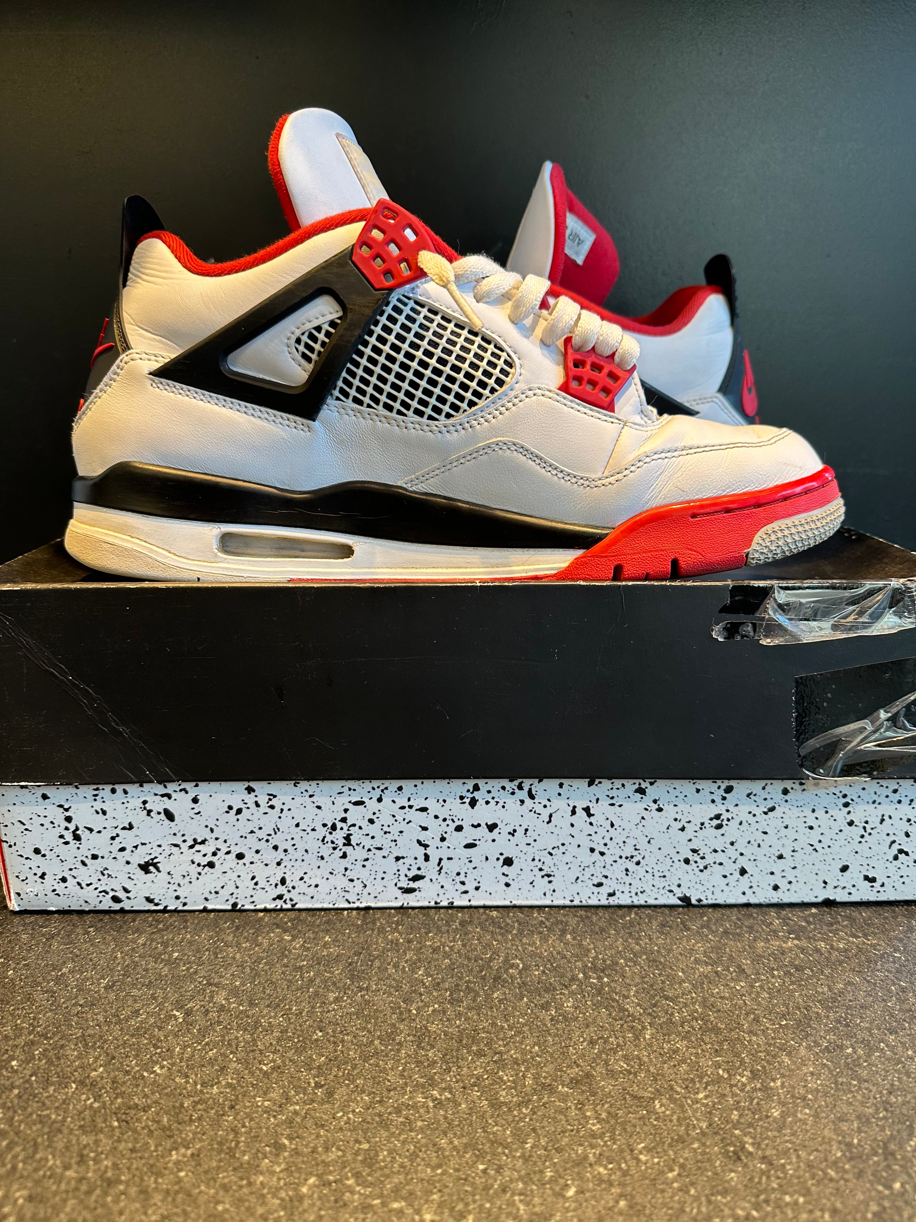 Jordan 4 "Fire Red" Preowned Size 11.5 With Box