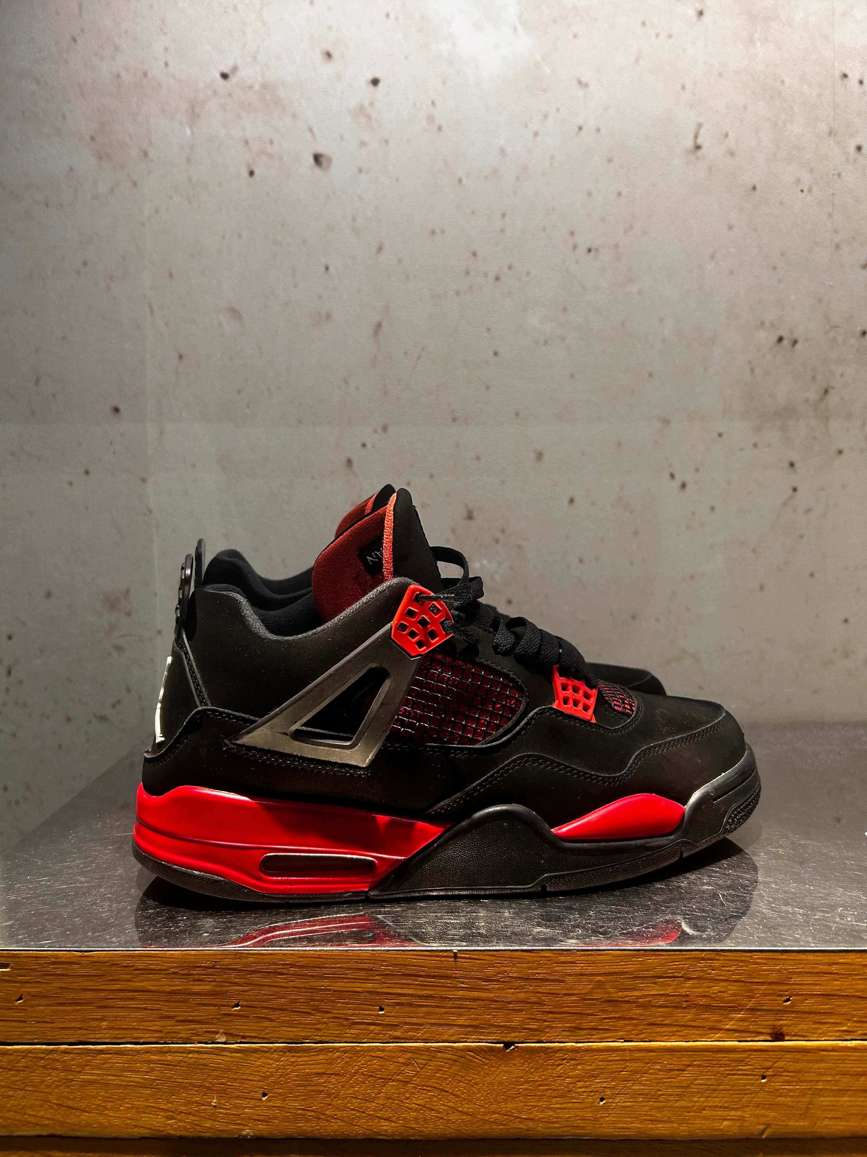 Jordan 4 "Red Thunder" Size 10 Preowned