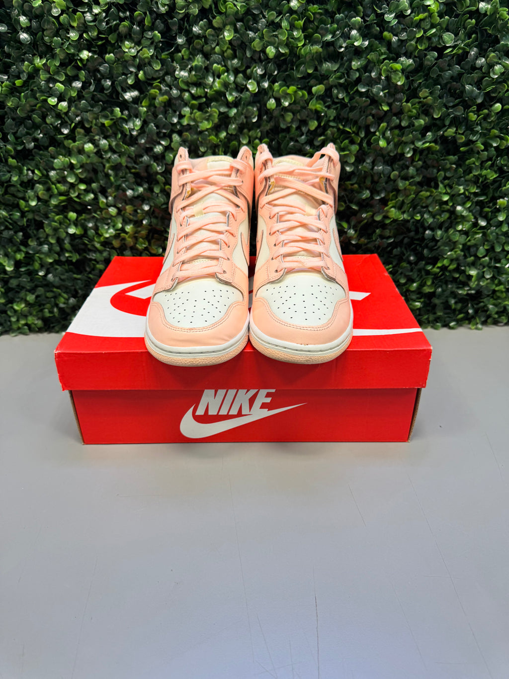 Nike Dunk High "Crimson Tint" Size 7.5Y / 9W Preowned