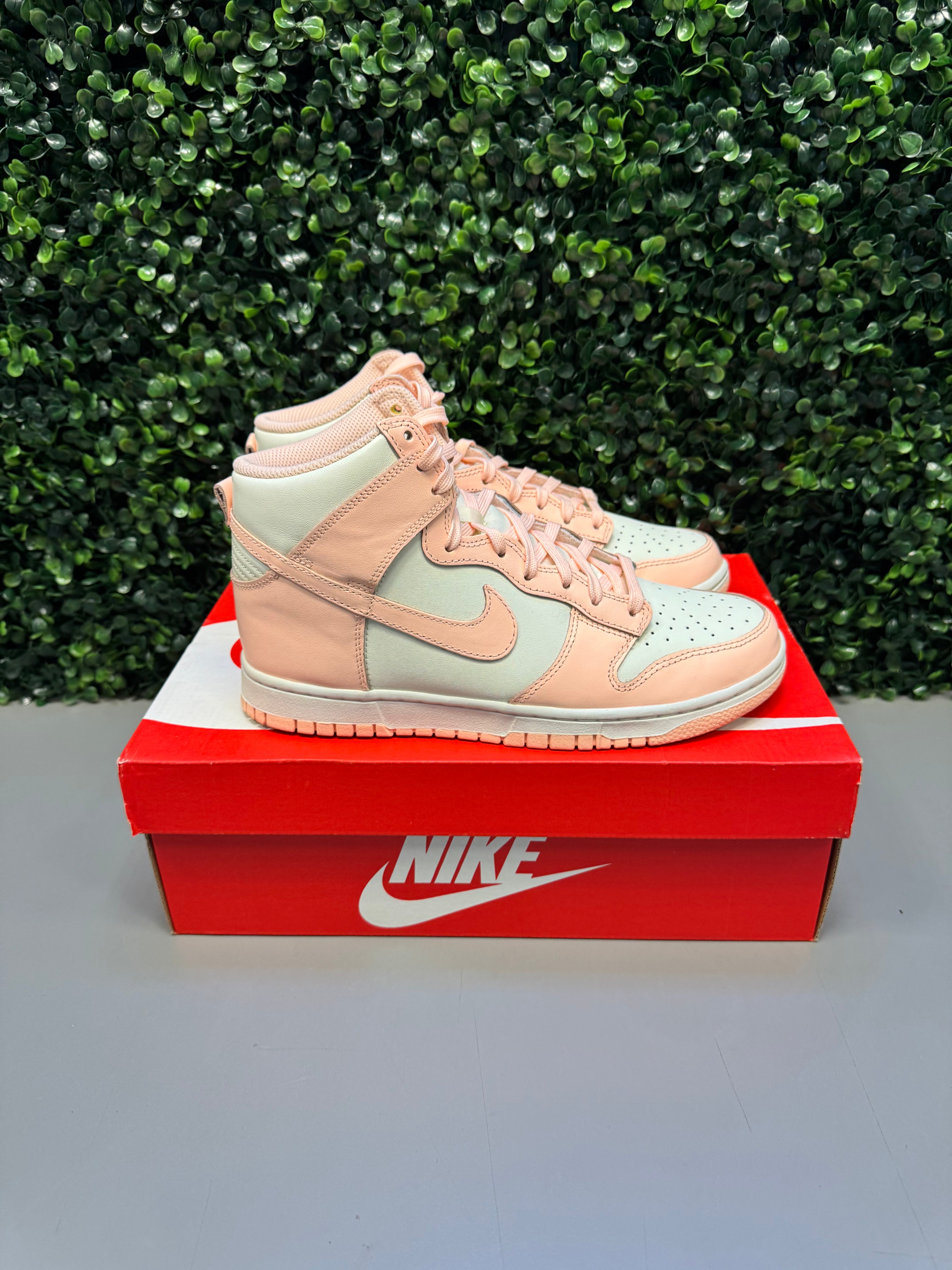 Nike Dunk High "Crimson Tint" Size 7.5Y / 9W Preowned