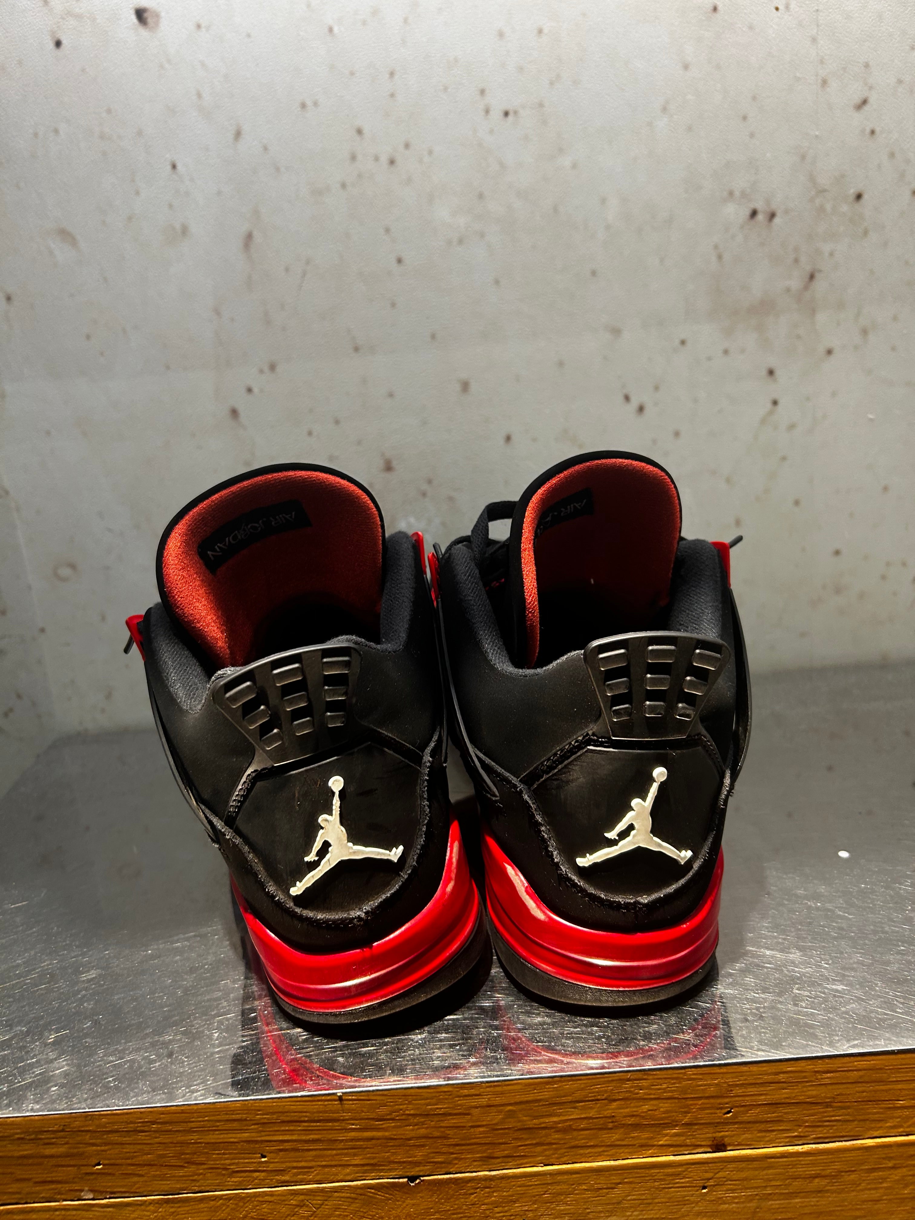 Jordan 4 "Red Thunder" Size 10 Preowned