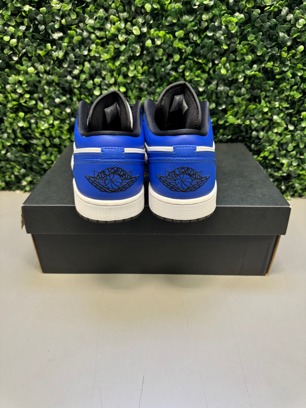 Jordan 1 Low "Game Royal" Size 11 Preowned