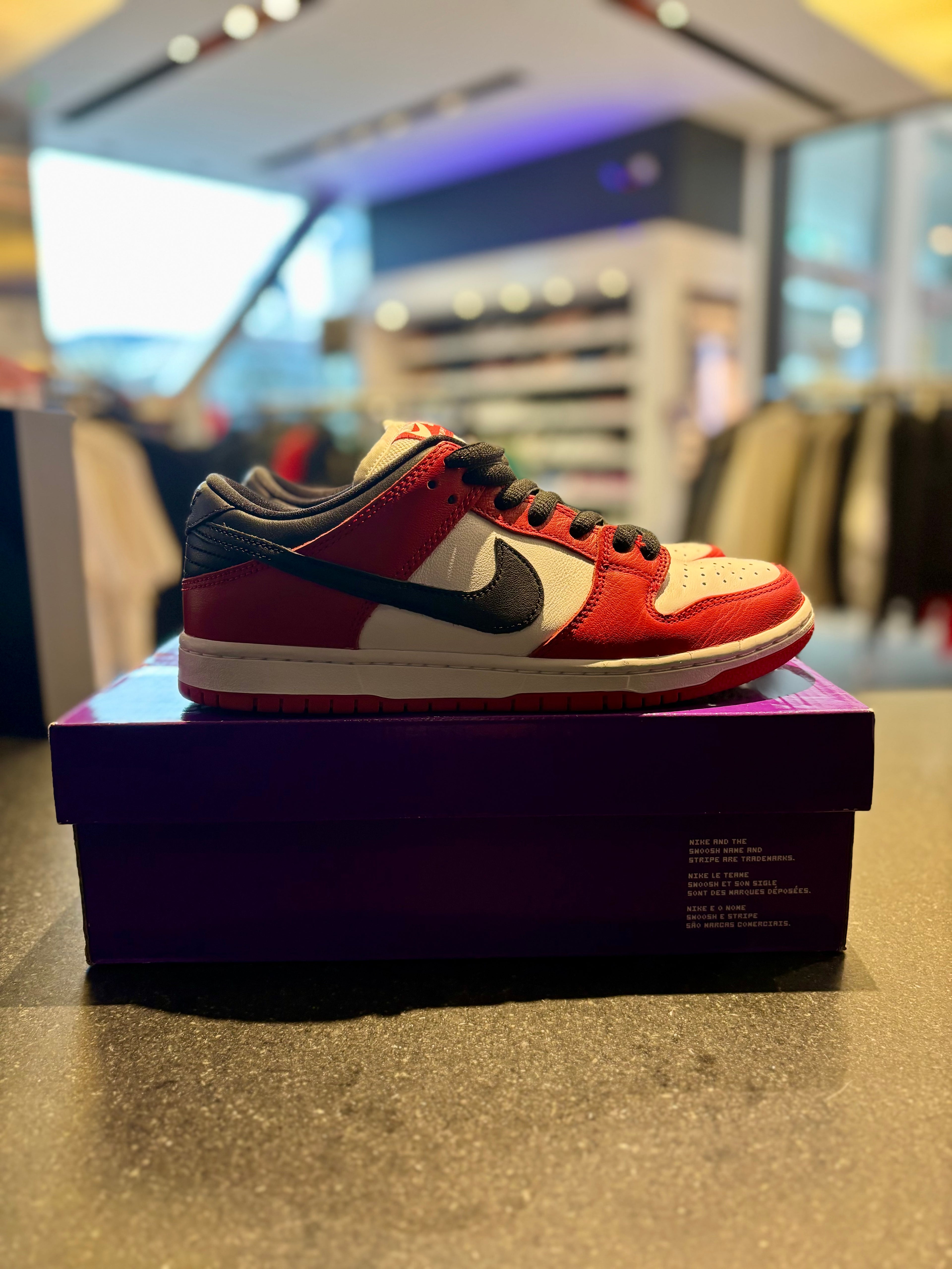 Nike SB Dunk Low "Chicago" Size 8.5 Pre Owned