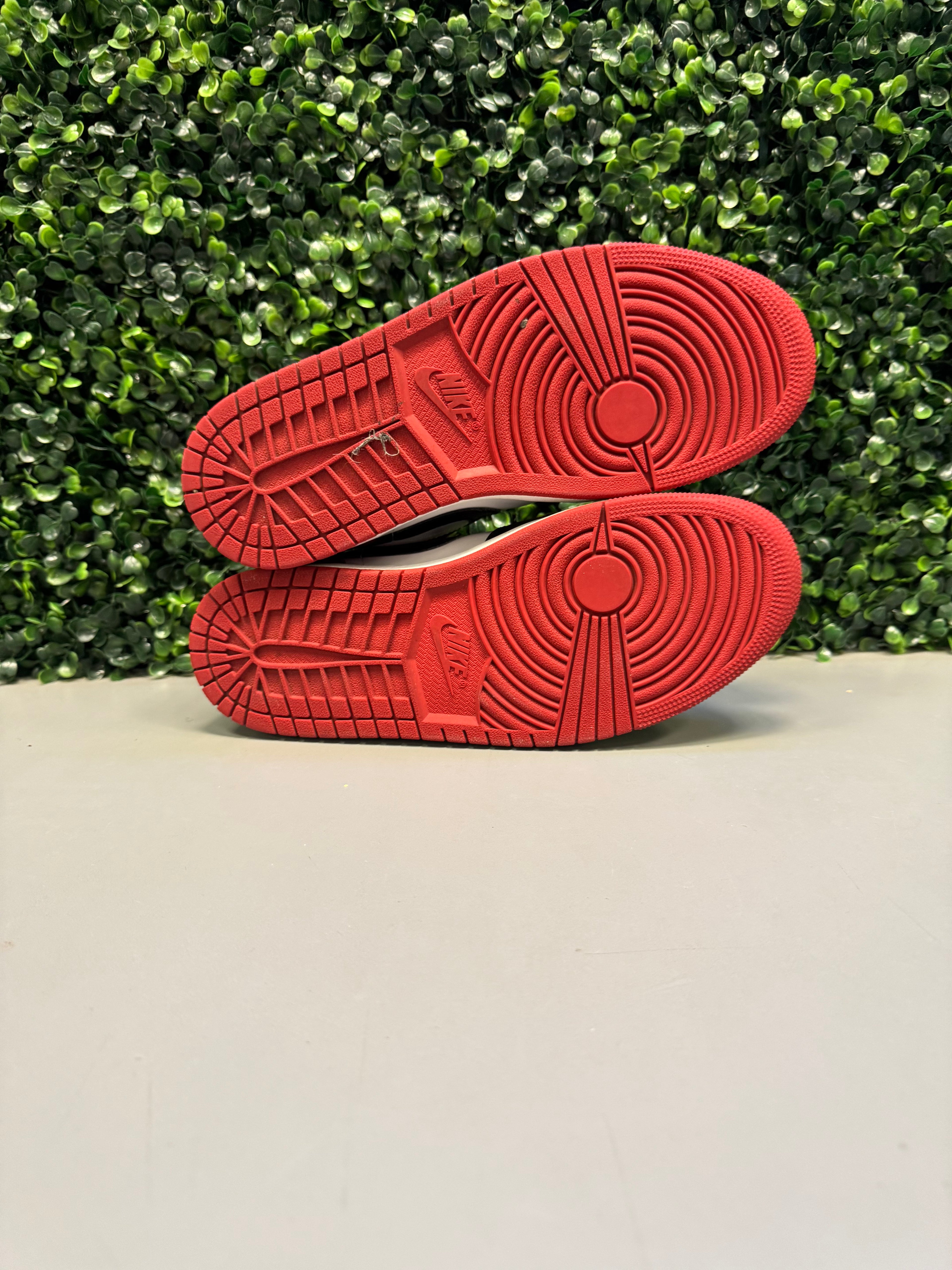 Jordan 1 Low "Bred Toe" Size 9 Preowned
