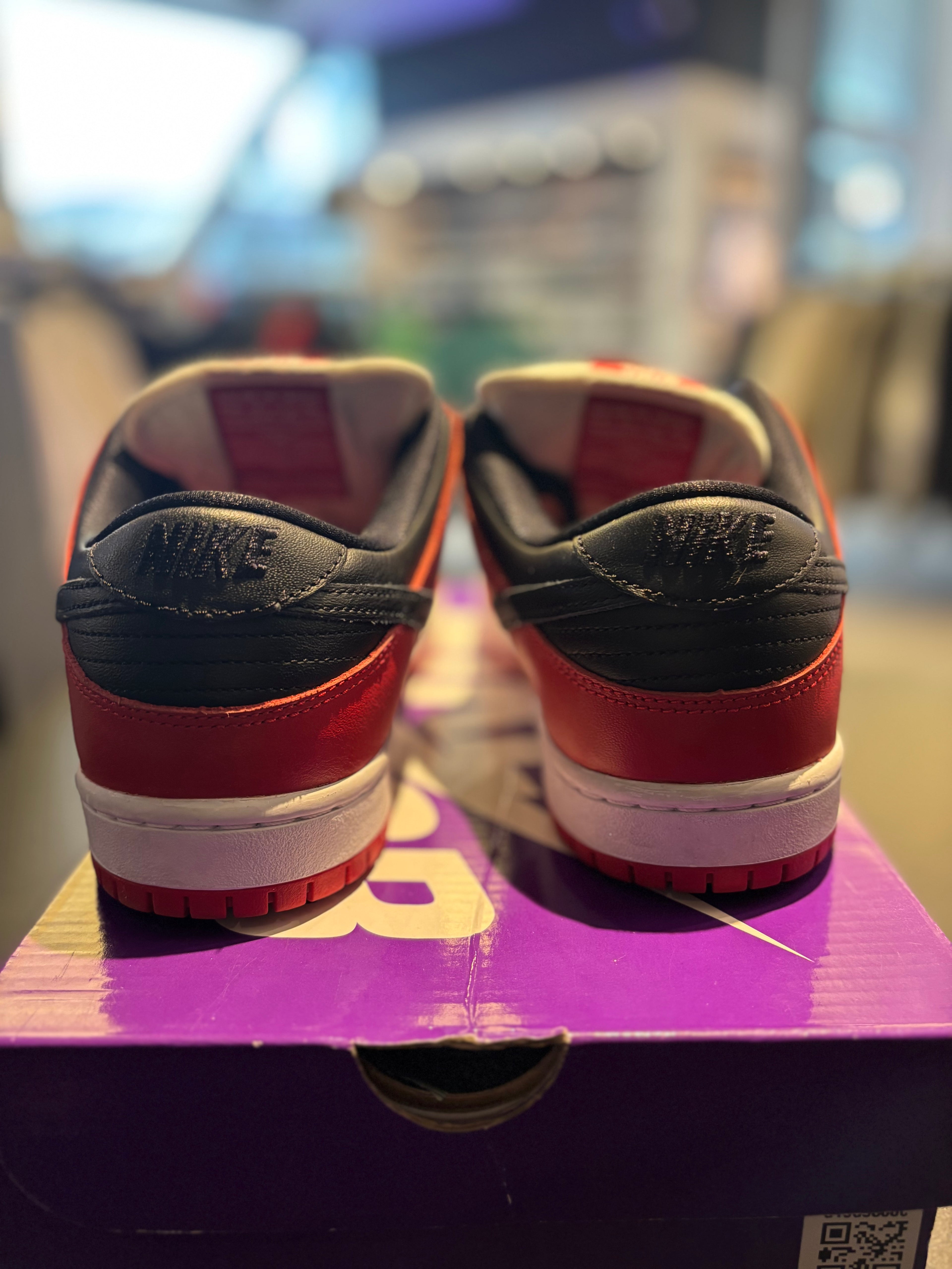 Nike SB Dunk Low "Chicago" Size 8.5 Pre Owned