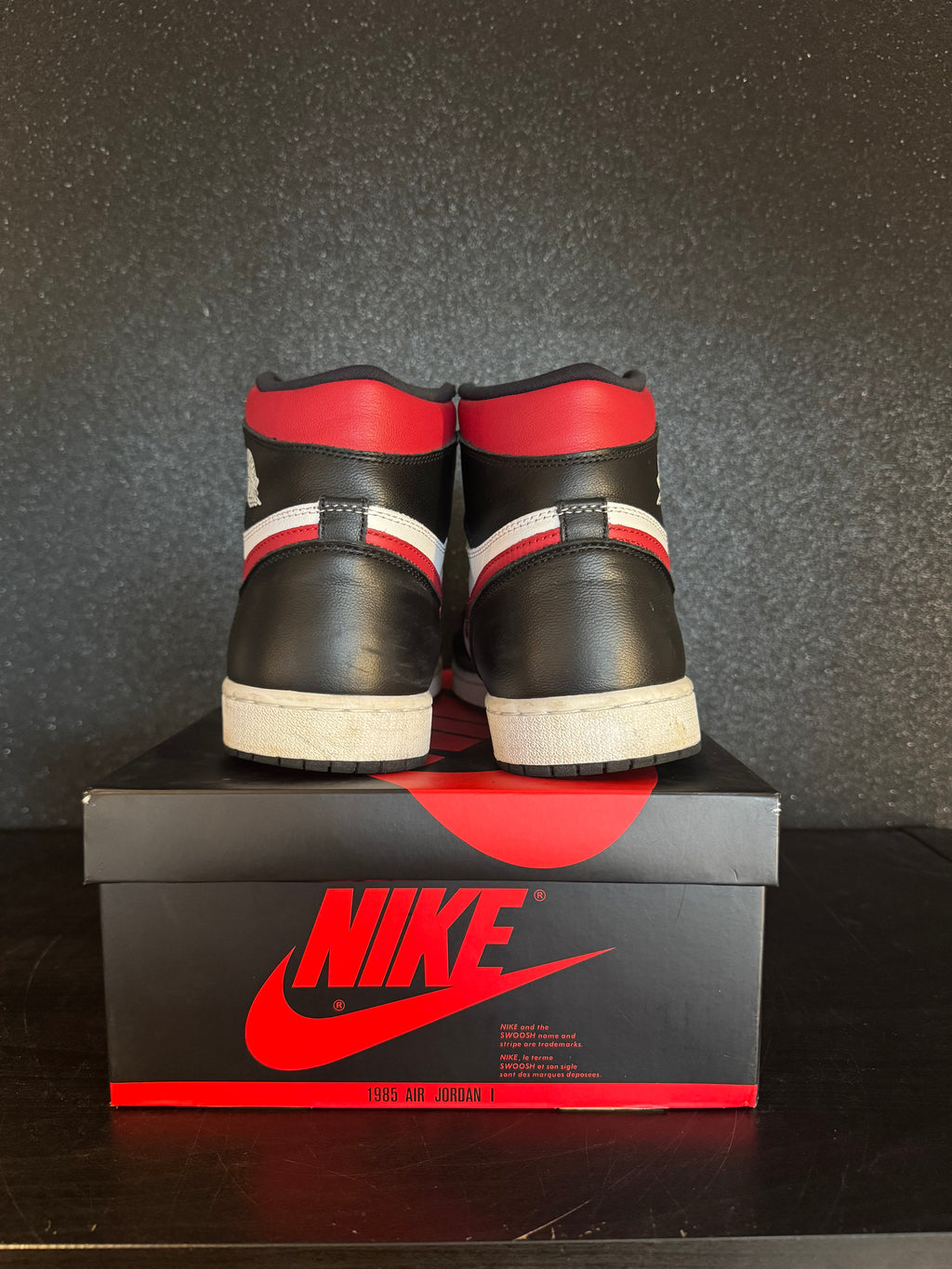 Jordan 1 Retro High 'Black Gym Red' Size 10.5 Preowned with box
