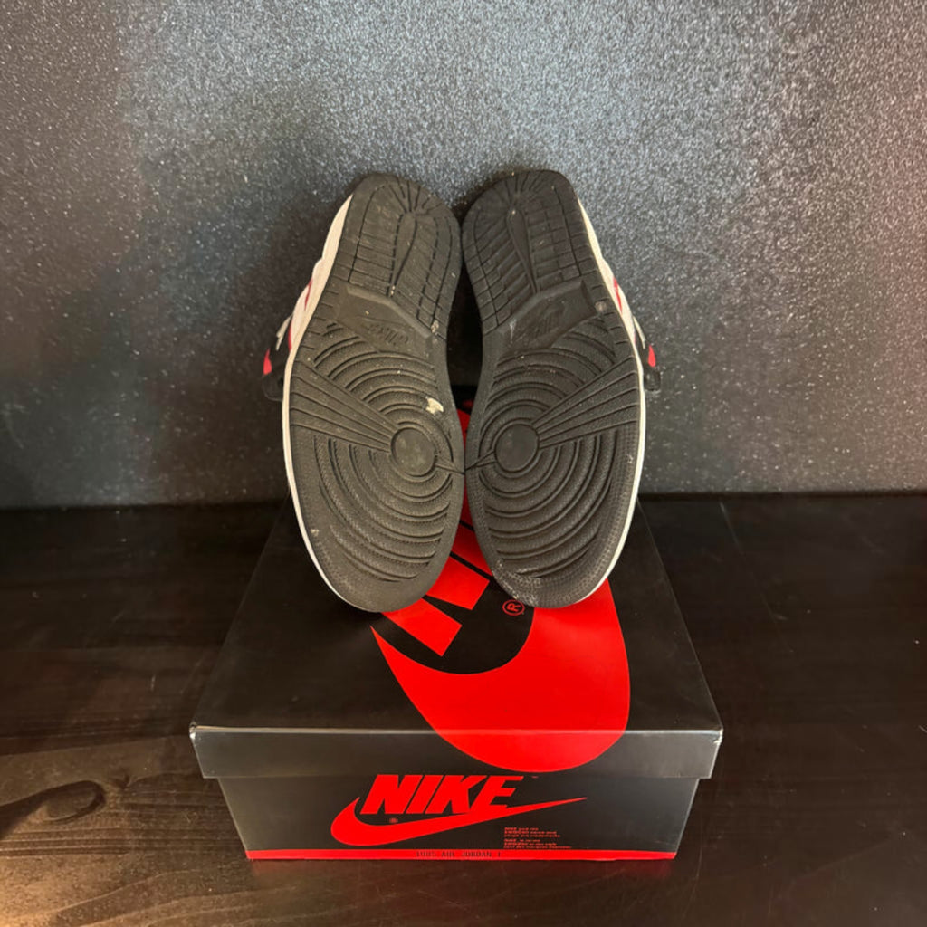 Jordan 1 Retro High 'Black Gym Red' Size 10.5 Preowned with box
