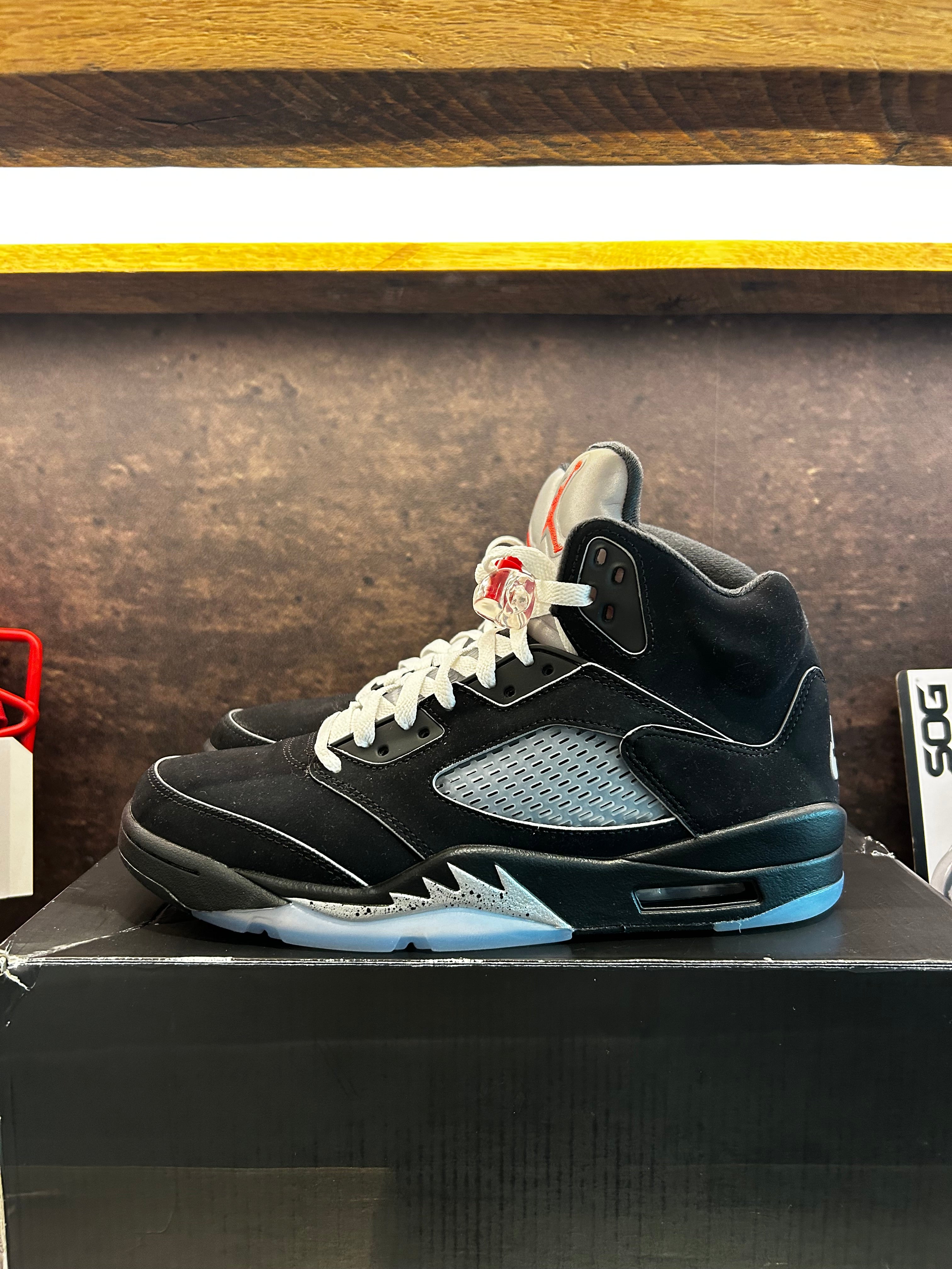 Jordan 5 Retro OG "Black Metallic Reimagined" Size 8.5 Worn 1x/ Pads
