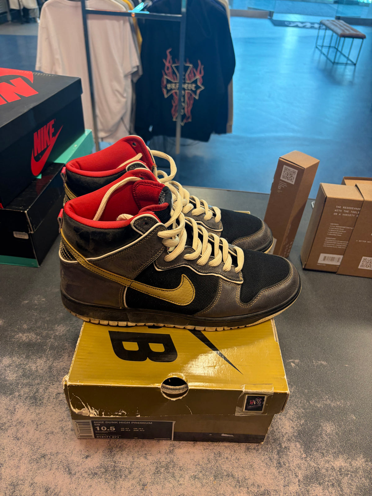 Nike SB Dunk High Marshall Amps Size 10.5 Preowned