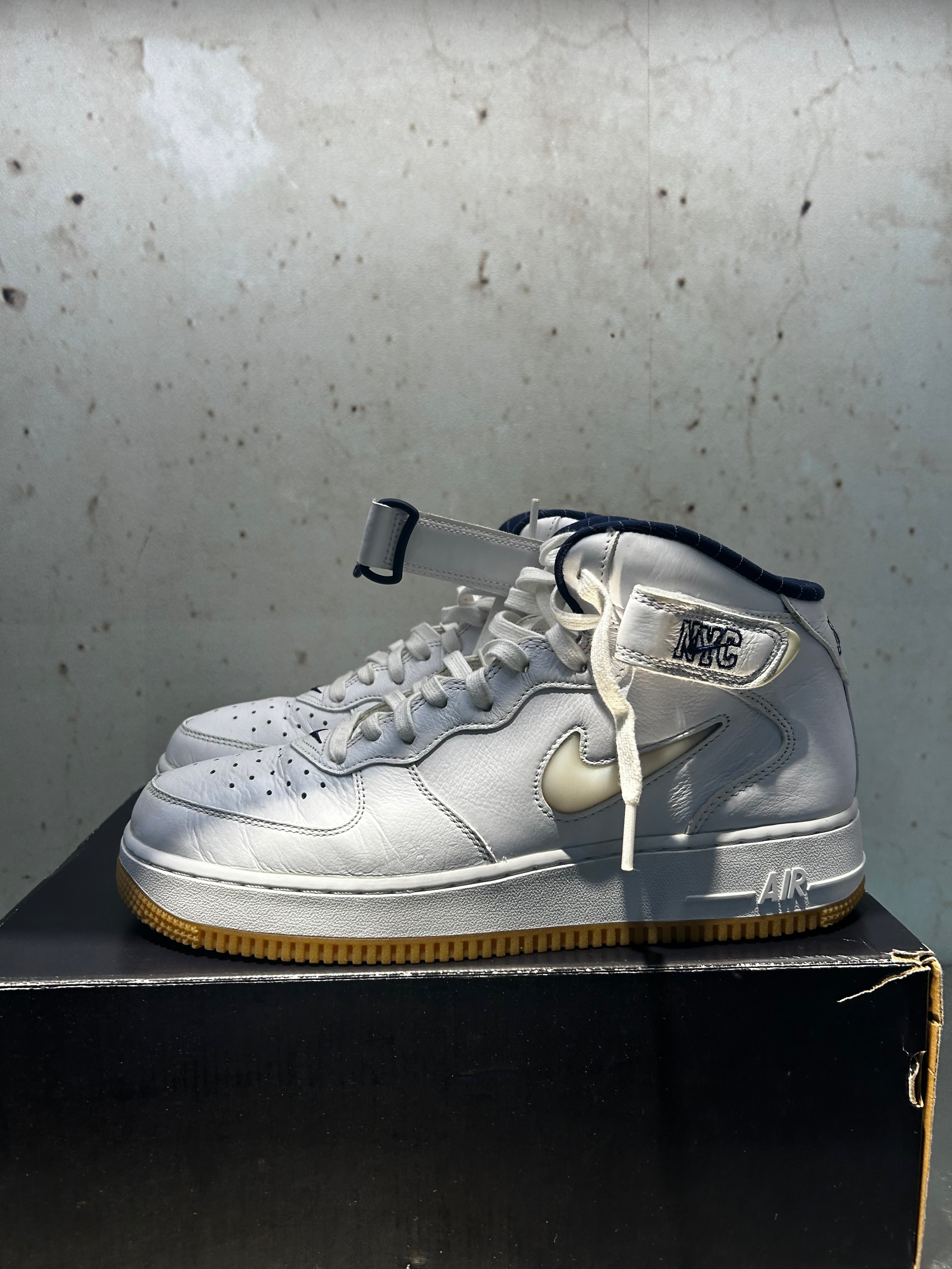Nike Air Force 1 Mid QS "Jewel NYC White MidNight Navy" Size 9 Preowned