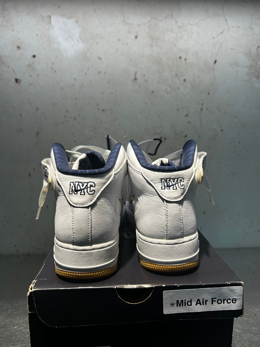 Nike Air Force 1 Mid QS "Jewel NYC White MidNight Navy" Size 9 Preowned