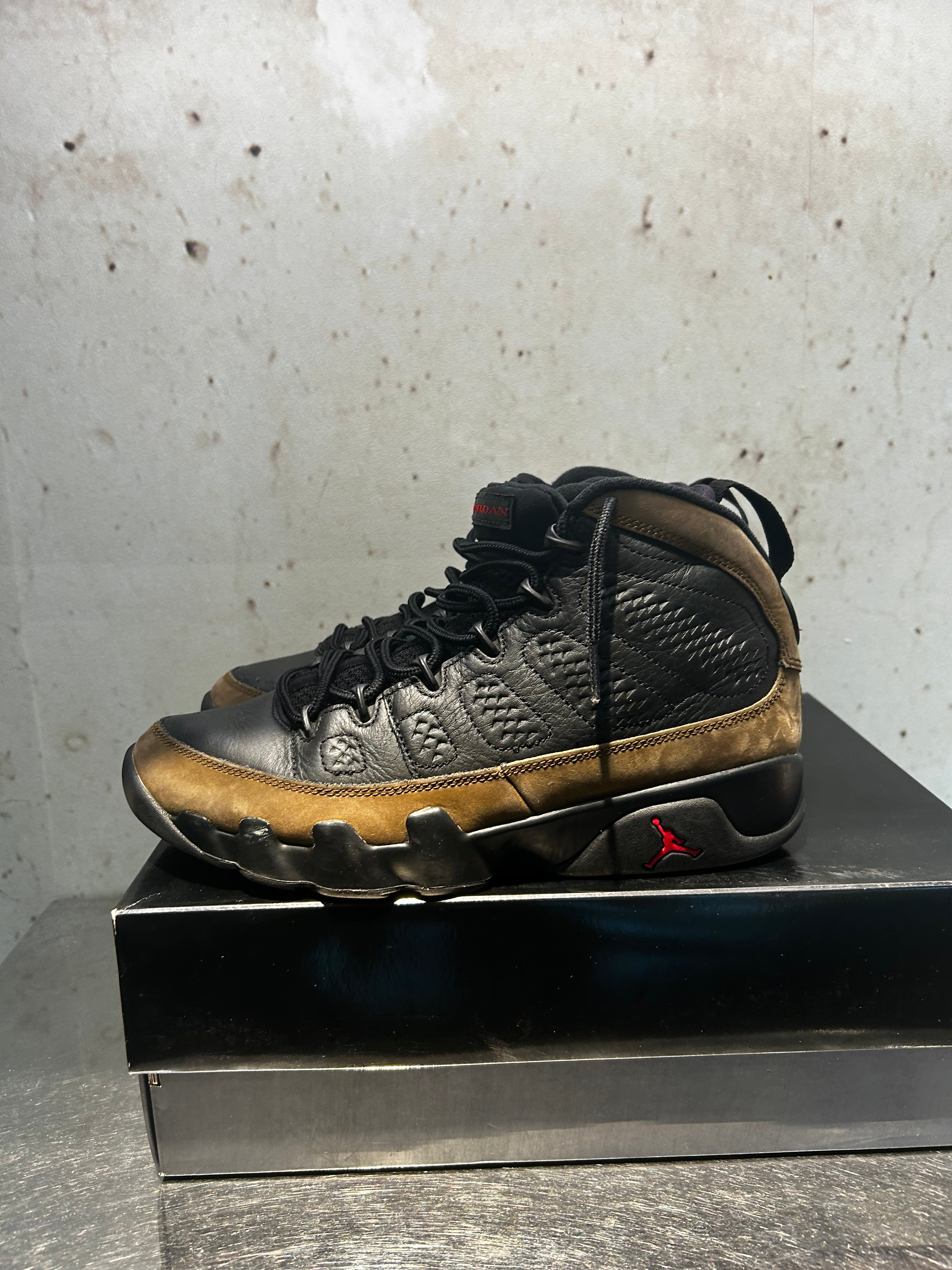Jordan 9 "Olive" Size 8.5 Preowned