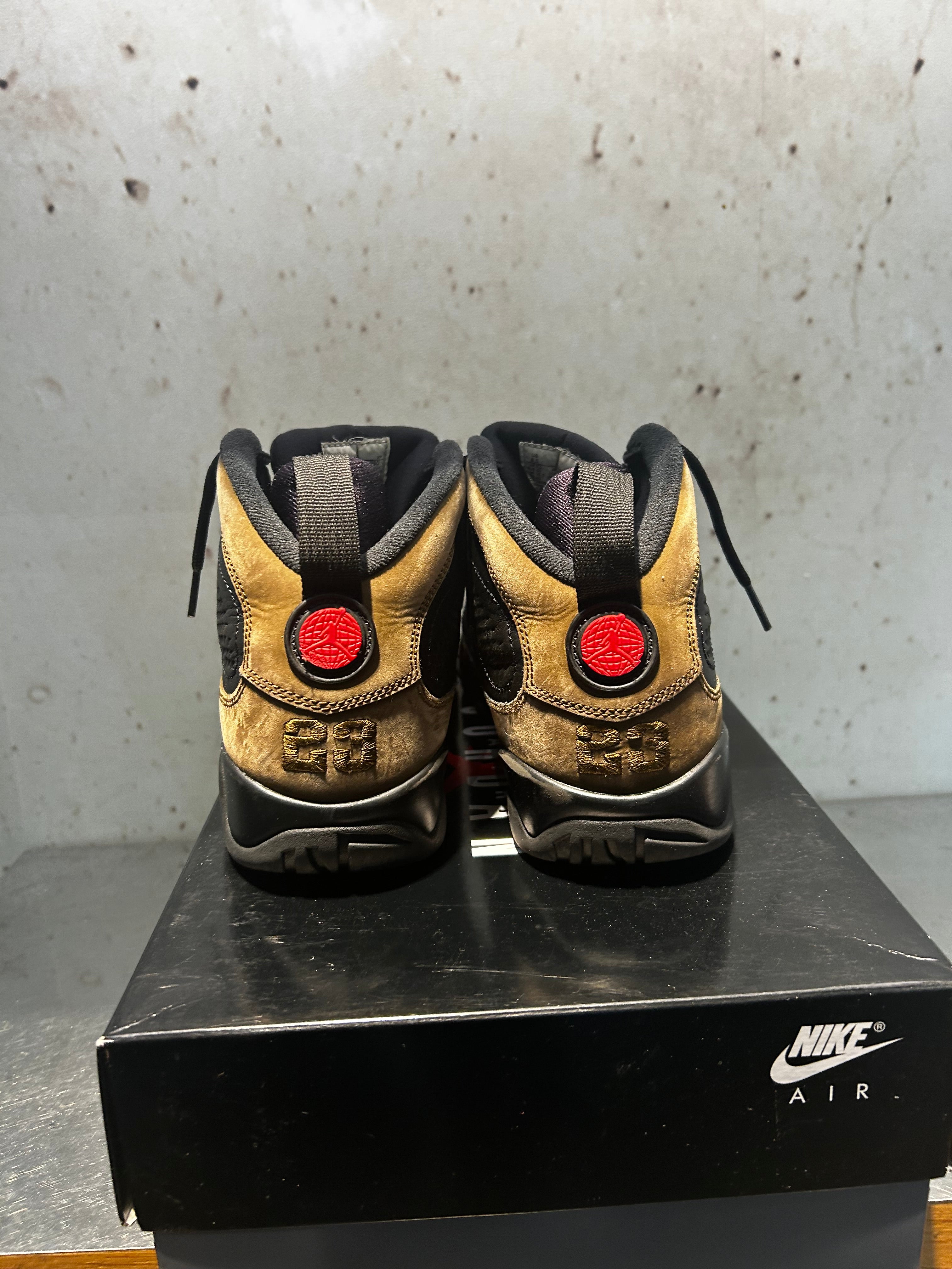 Jordan 9 "Olive" Size 8.5 Preowned