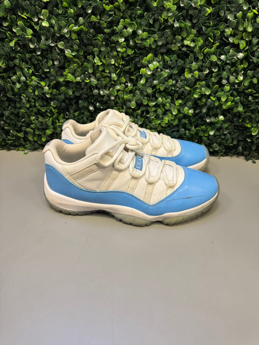 Jordan 11 Low "University Blue" Size 9 Preowned
