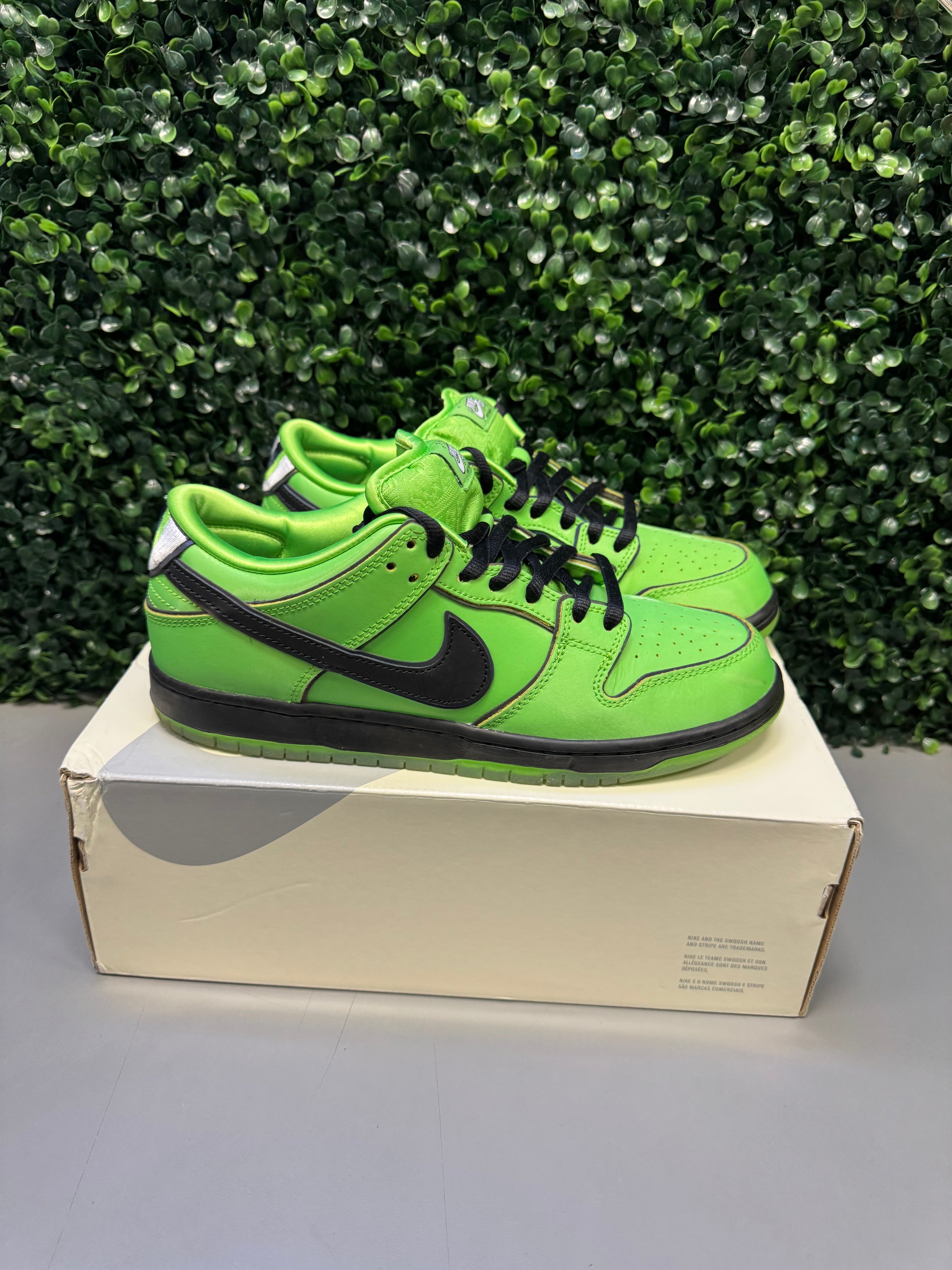 Nike Dunk Low SB Power Puff "Buttercup" Size 9.5 Preowned