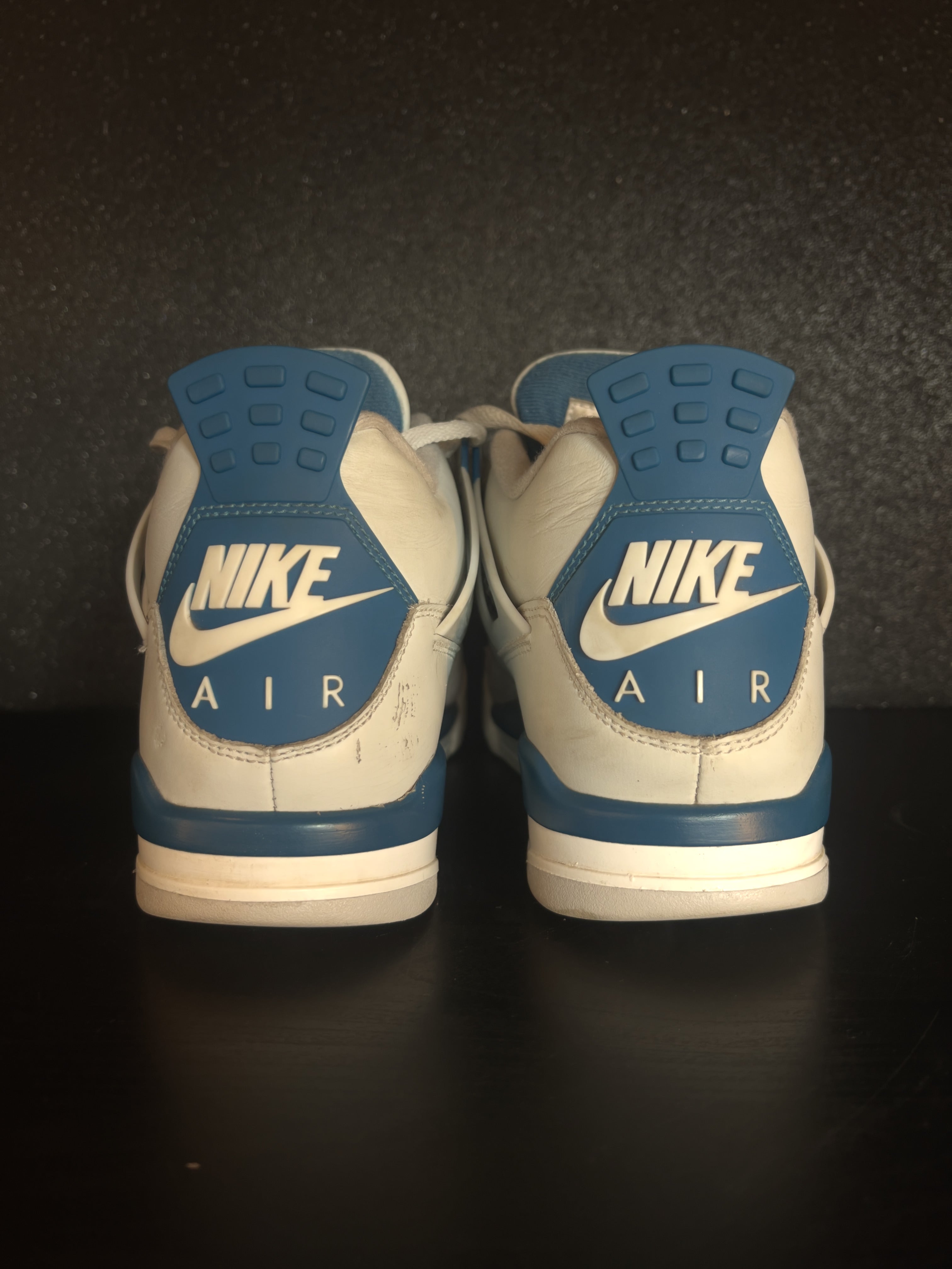 Jordan 4 Retro Military Blue 2024 Size 9 Preowned
