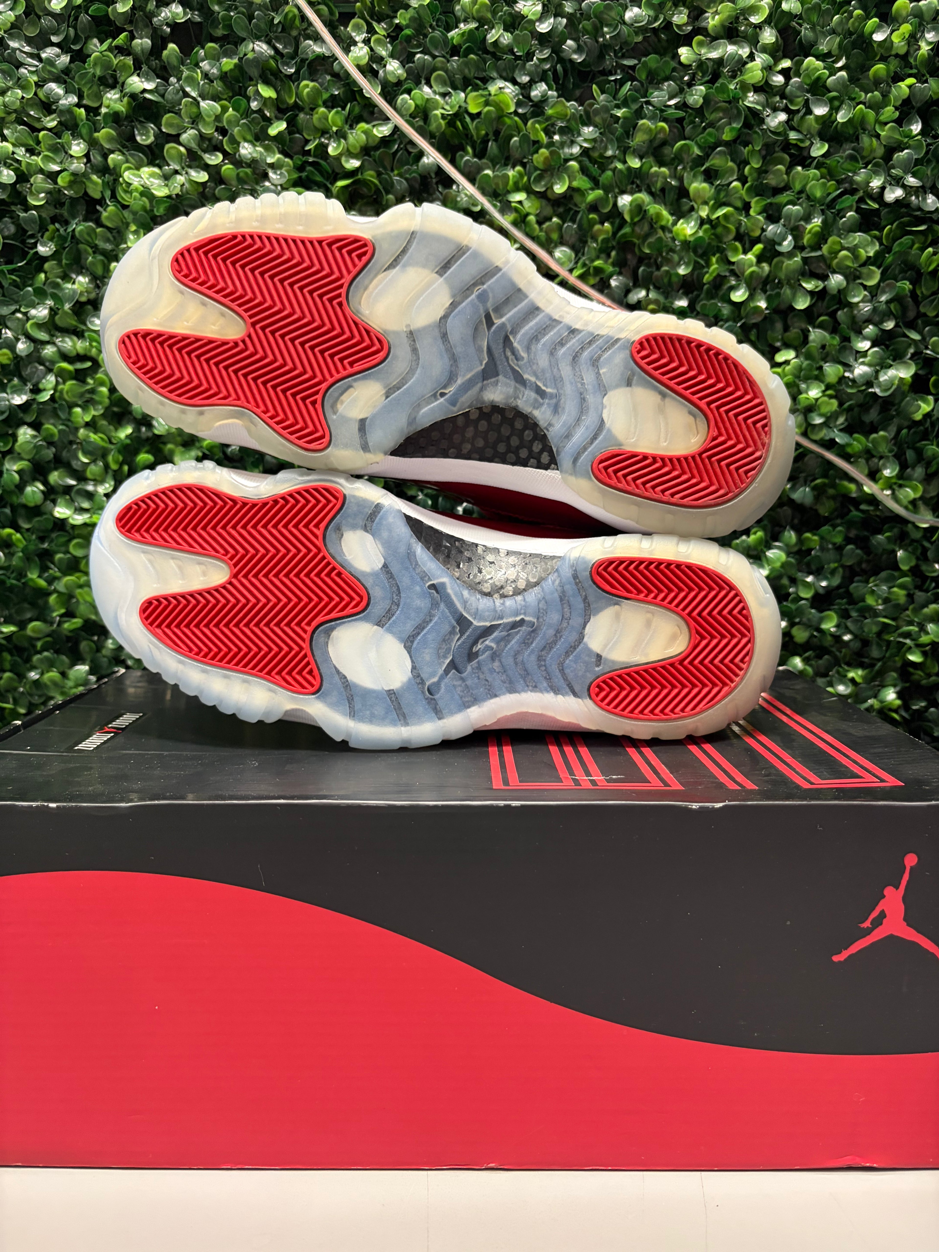 Jordan 11 Retro Win Like 96 (Pre Owned)