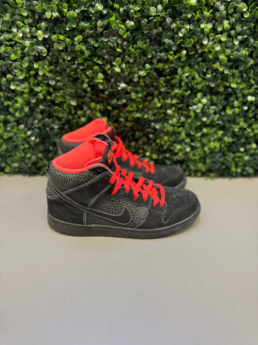 Nike SB Dunk High "Black Safari Atomic Red" Size 10.5 Preowned