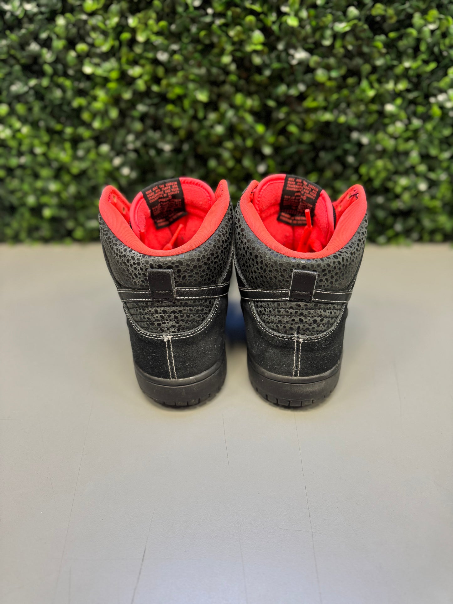 Nike SB Dunk High "Black Safari Atomic Red" Size 10.5 Preowned