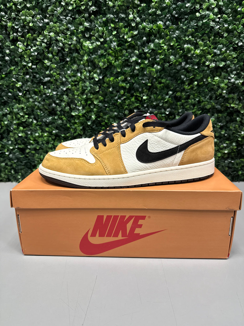 Jordan 1 Low OG "Rookie of the Year" Size 13 Pre-Owned