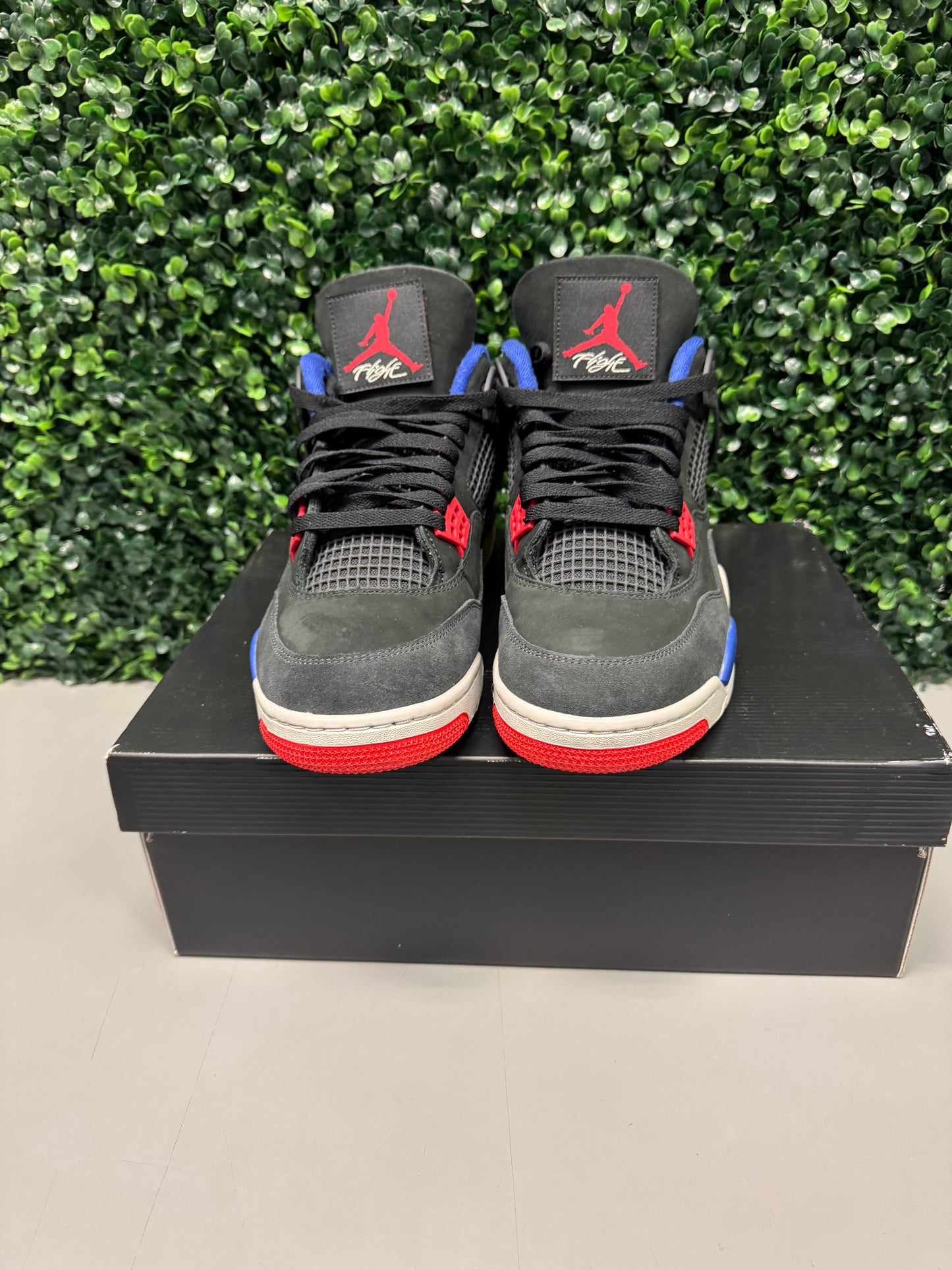 Jordan 4 "Rare Air" Size 11.5 Preowned