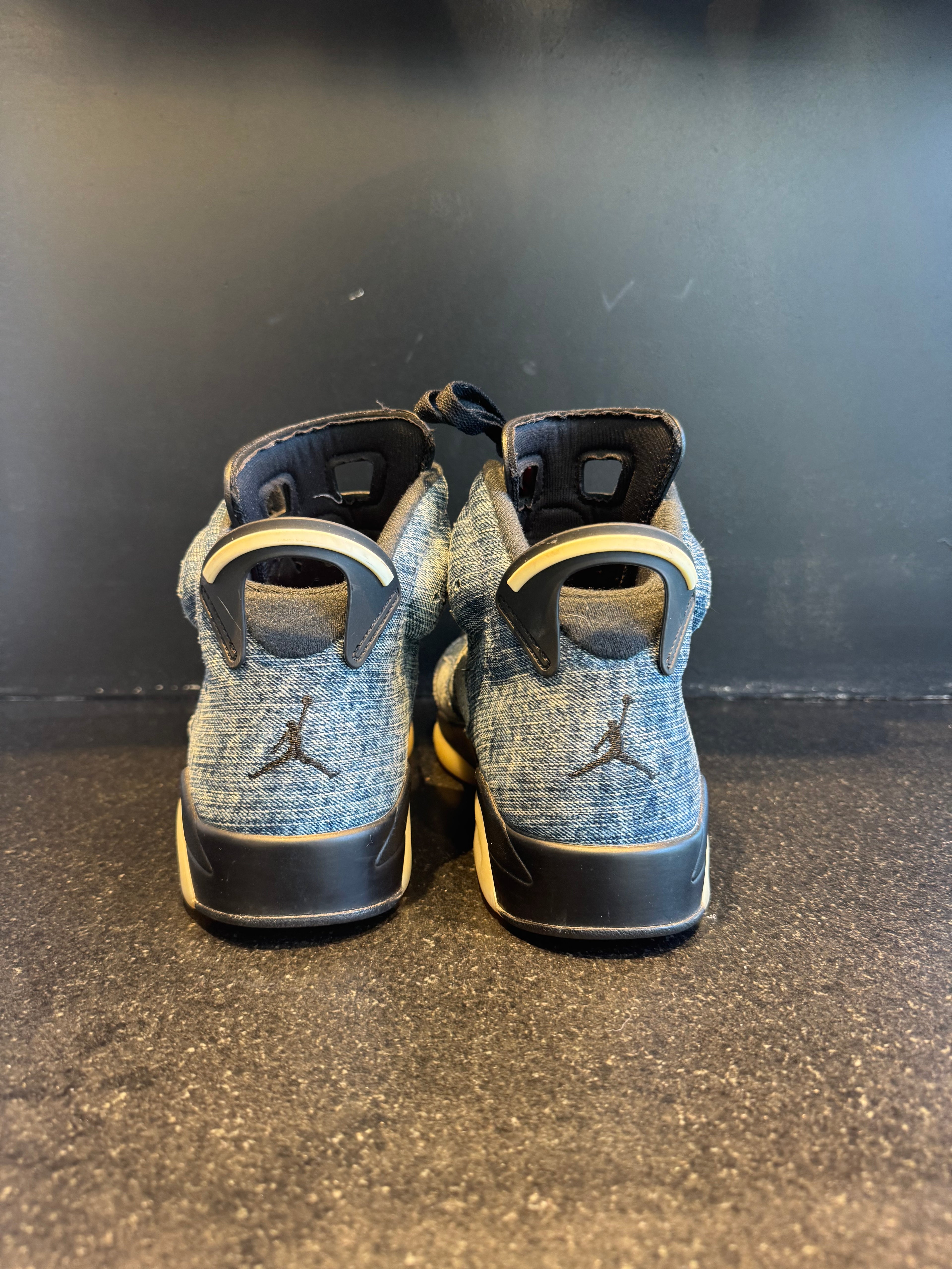 Jordan 6 Retro 'Denim' Size 10.5 Preowned with box