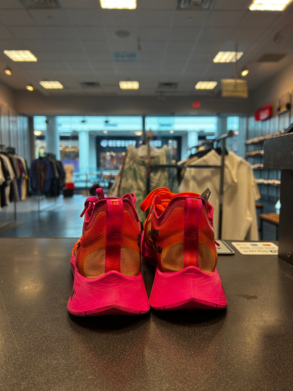 Off-White Zoom Fly "Pink" Size 11 Preowned