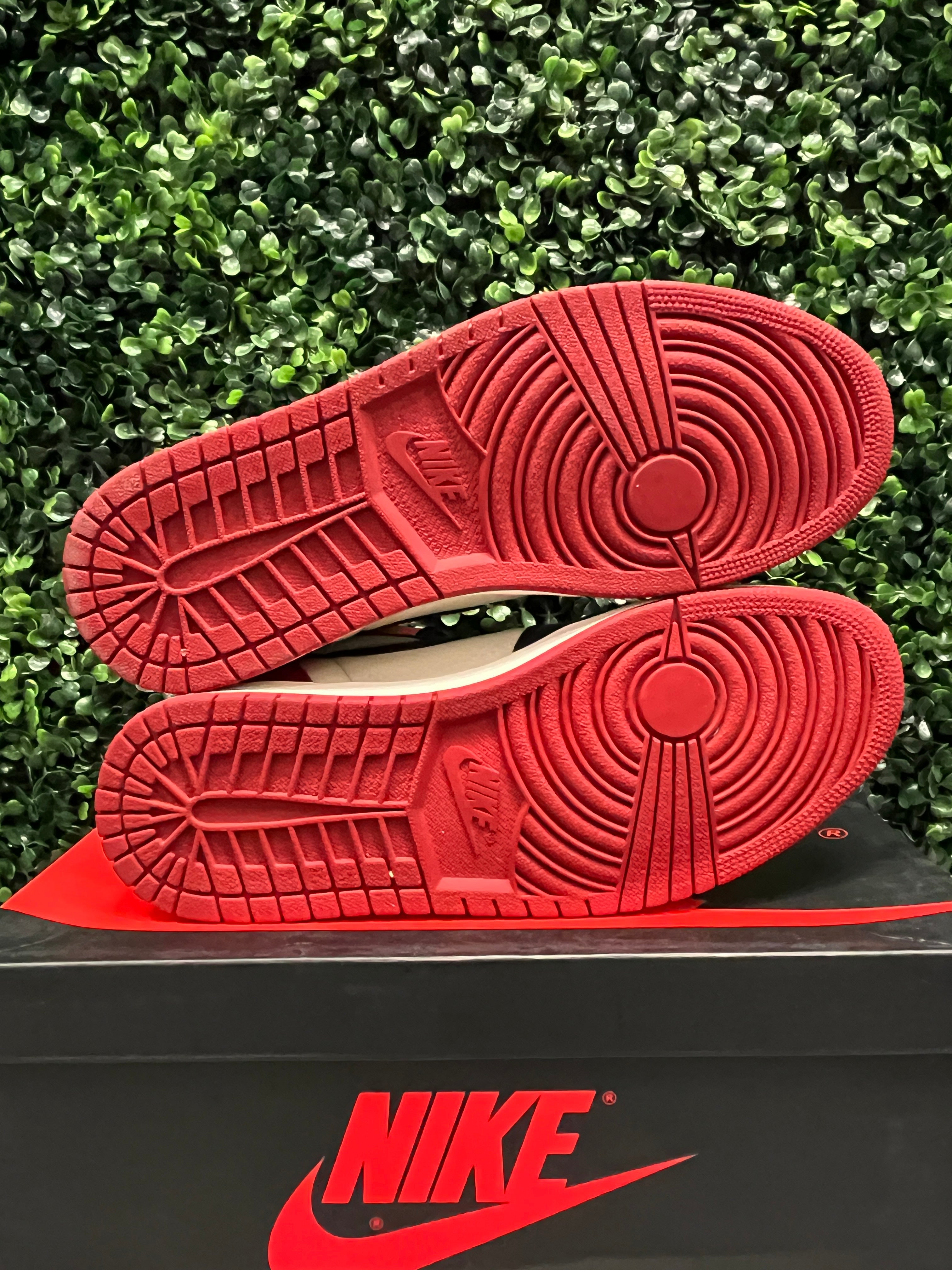 Jordan 1 High "Bred Toe" Size 10 Preowned